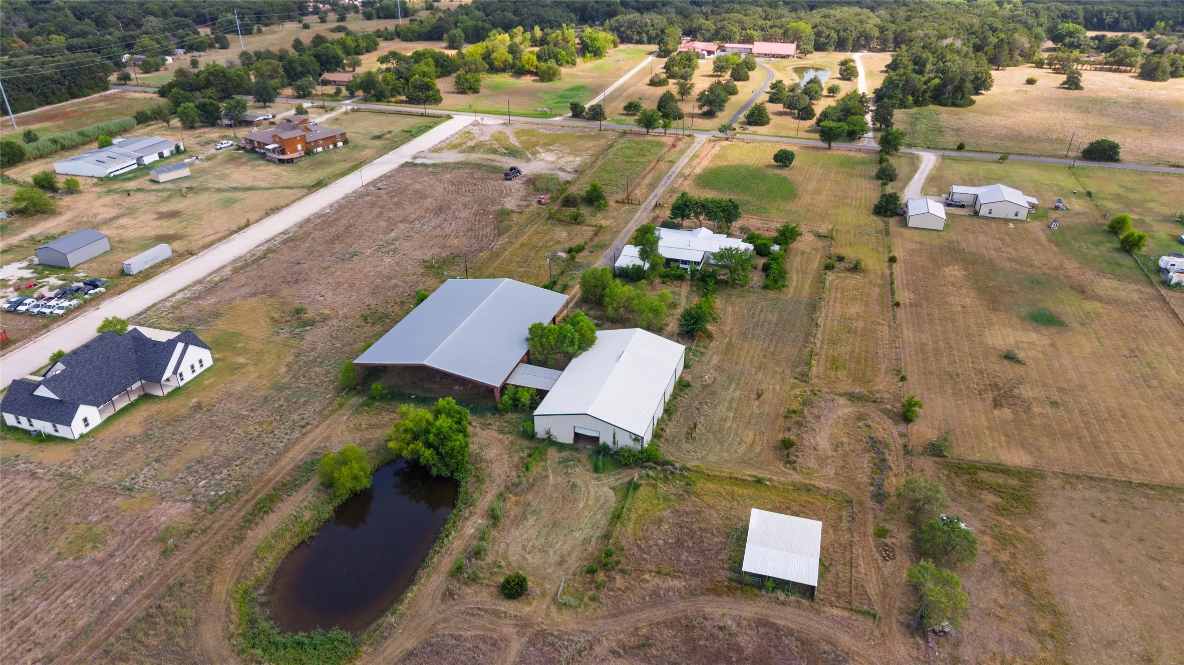 Single Family Residence For Sale in Hunt County , 5101 County Road 2208, Greenville, Texas 75402, 3 Bedroom, 2 Bathroom, 2 Garage spaces, 1,920 Sqft, built in 2004, mls#21354870, Real Estate Agent in Greenville, Homes For Sale in Hunt county, Homes For Sale in Greenville, Realtor in Greenville Texas, Real Estate Brokerage Independent Realty Texas, Luminita Cordes Realtor