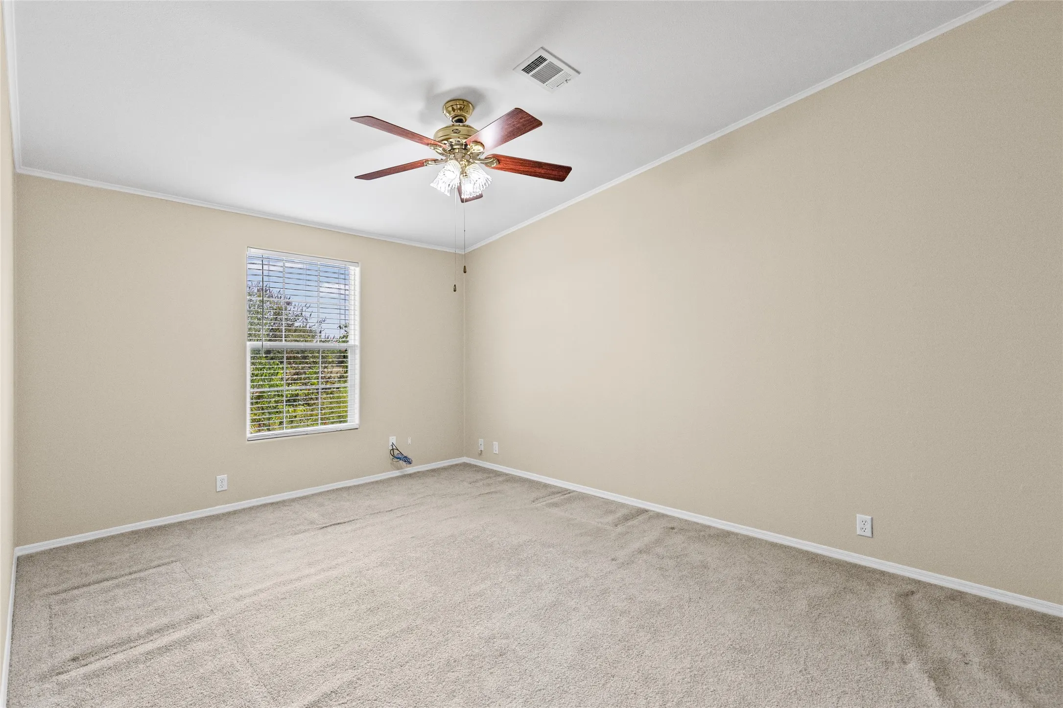 Single Family Residence For Sale in Hunt County , 5101 County Road 2208, Greenville, Texas 75402, 3 Bedroom, 2 Bathroom, 2 Garage spaces, 1,920 Sqft, built in 2004, mls#21354870, Real Estate Agent in Greenville, Homes For Sale in Hunt county, Homes For Sale in Greenville, Realtor in Greenville Texas, Real Estate Brokerage Independent Realty Texas, Luminita Cordes Realtor