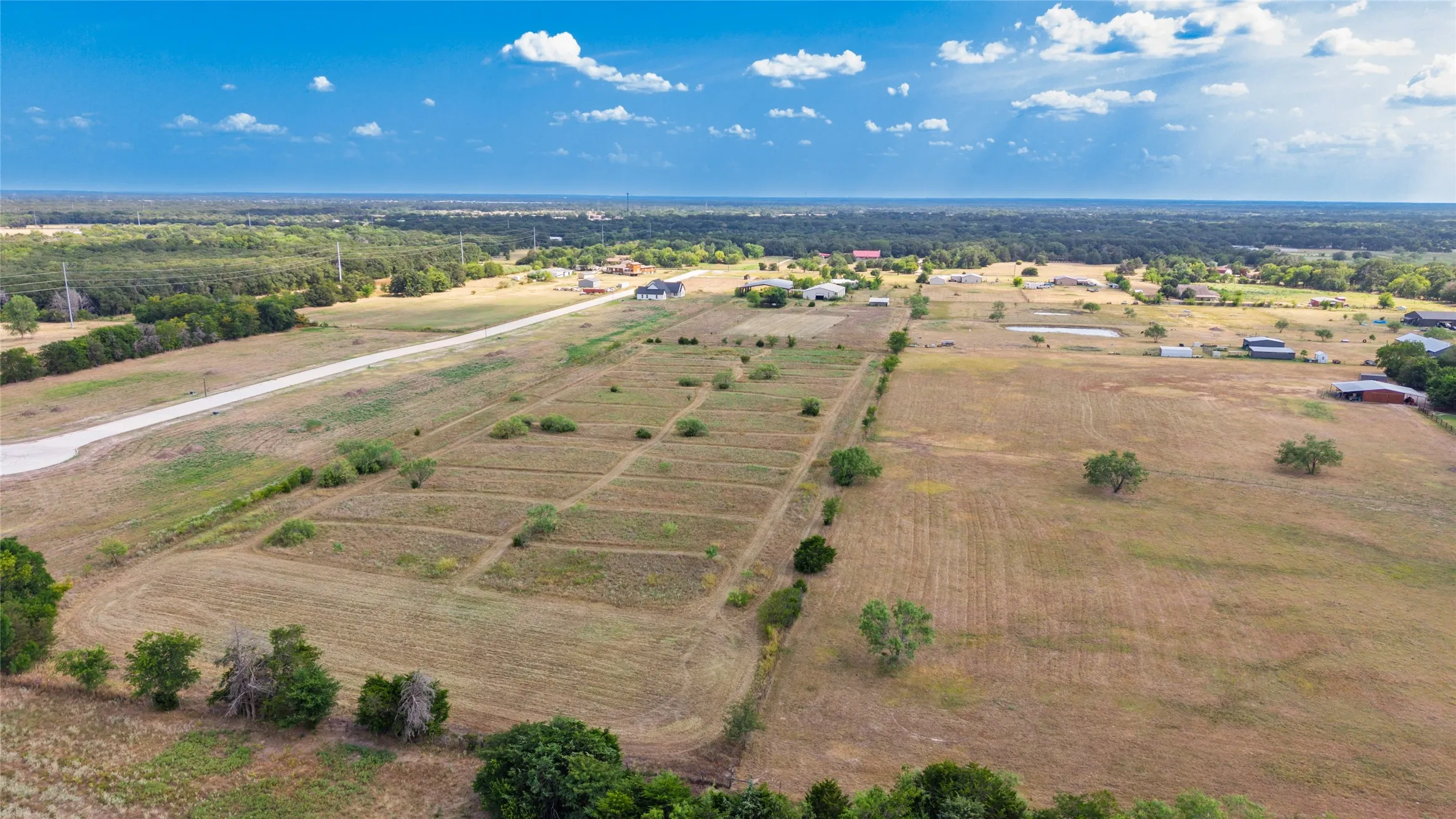 Single Family Residence For Sale in Hunt County , 5101 County Road 2208, Greenville, Texas 75402, 3 Bedroom, 2 Bathroom, 2 Garage spaces, 1,920 Sqft, built in 2004, mls#21354870, Real Estate Agent in Greenville, Homes For Sale in Hunt county, Homes For Sale in Greenville, Realtor in Greenville Texas, Real Estate Brokerage Independent Realty Texas, Luminita Cordes Realtor