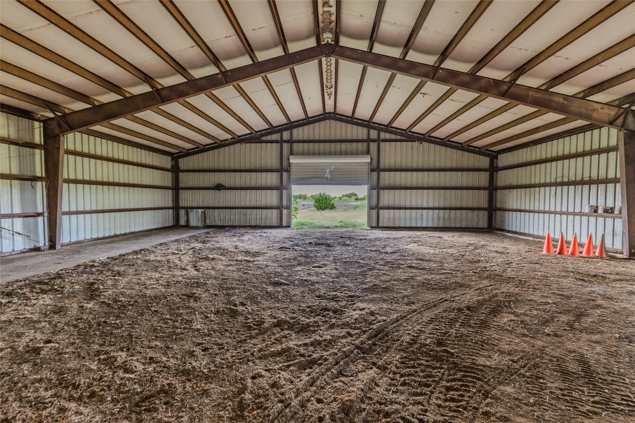 Single Family Residence For Sale in Hunt County , 5101 County Road 2208, Greenville, Texas 75402, 3 Bedroom, 2 Bathroom, 2 Garage spaces, 1,920 Sqft, built in 2004, mls#21354870, Real Estate Agent in Greenville, Homes For Sale in Hunt county, Homes For Sale in Greenville, Realtor in Greenville Texas, Real Estate Brokerage Independent Realty Texas, Luminita Cordes Realtor
