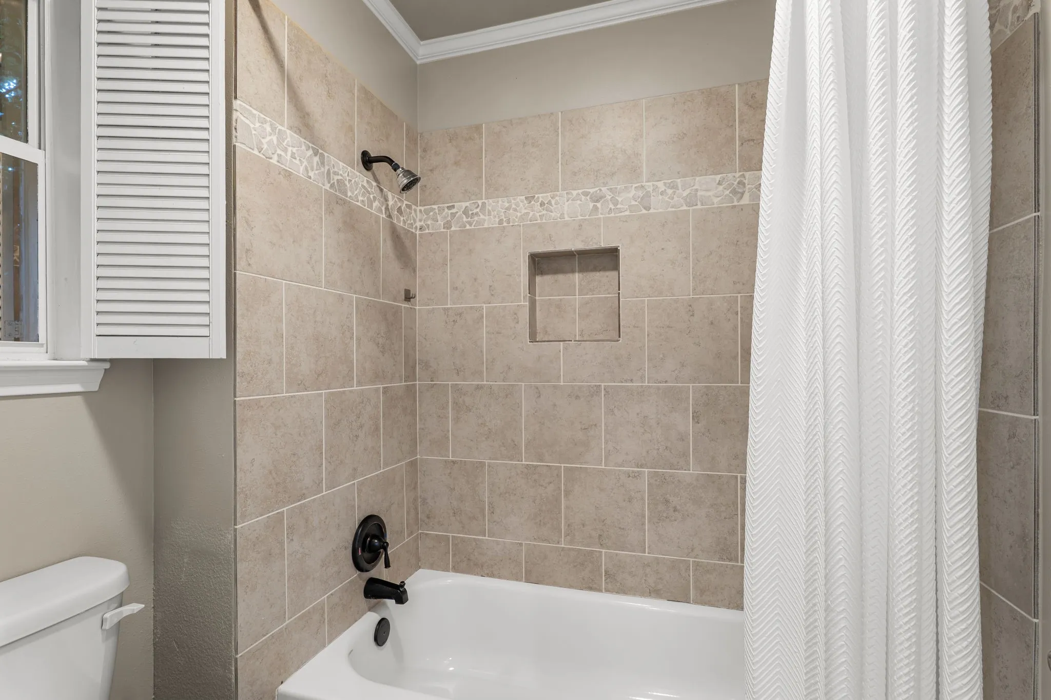 Single Family Residence For Sale in Mc Lennan County , 4409 Westchester Drive, Waco, Texas 76710, 3 Bedroom, 2 Bathroom, 2 Garage spaces, 2,624 Sqft, built in 1974, mls#21356622, Real Estate Agent in Waco, Homes For Sale in Mc Lennan county, Homes For Sale in Waco, Realtor in Waco Texas, Real Estate Brokerage Independent Realty Texas, Luminita Cordes Realtor
