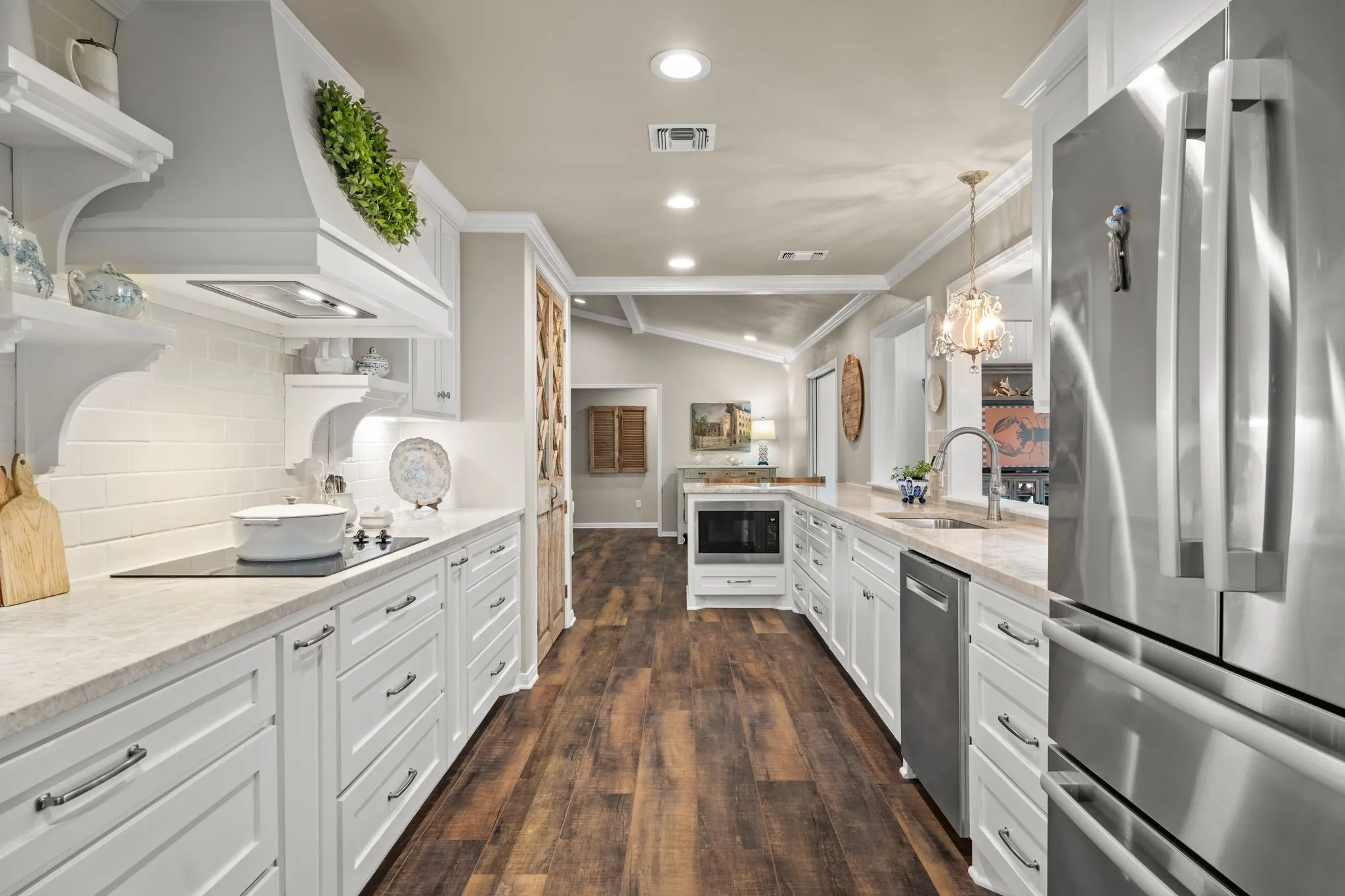Single Family Residence For Sale in Mc Lennan County , 4409 Westchester Drive, Waco, Texas 76710, 3 Bedroom, 2 Bathroom, 2 Garage spaces, 2,624 Sqft, built in 1974, mls#21356622, Real Estate Agent in Waco, Homes For Sale in Mc Lennan county, Homes For Sale in Waco, Realtor in Waco Texas, Real Estate Brokerage Independent Realty Texas, Luminita Cordes Realtor