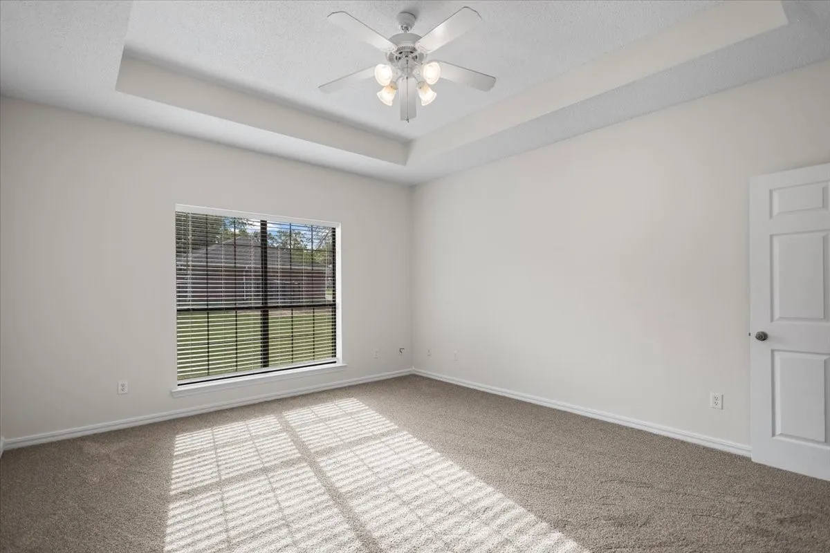 Single Family Residence For Sale in Gregg County , 703 Daniel Street, Gladewater, Texas 75647, 4 Bedroom, 3 Bathroom, 2 Garage spaces, 2,526 Sqft, built in 2005, mls#21356679, Real Estate Agent in Gladewater, Homes For Sale in Gregg county, Homes For Sale in Gladewater, Realtor in Gladewater Texas, Real Estate Brokerage Independent Realty Texas, Luminita Cordes Realtor
