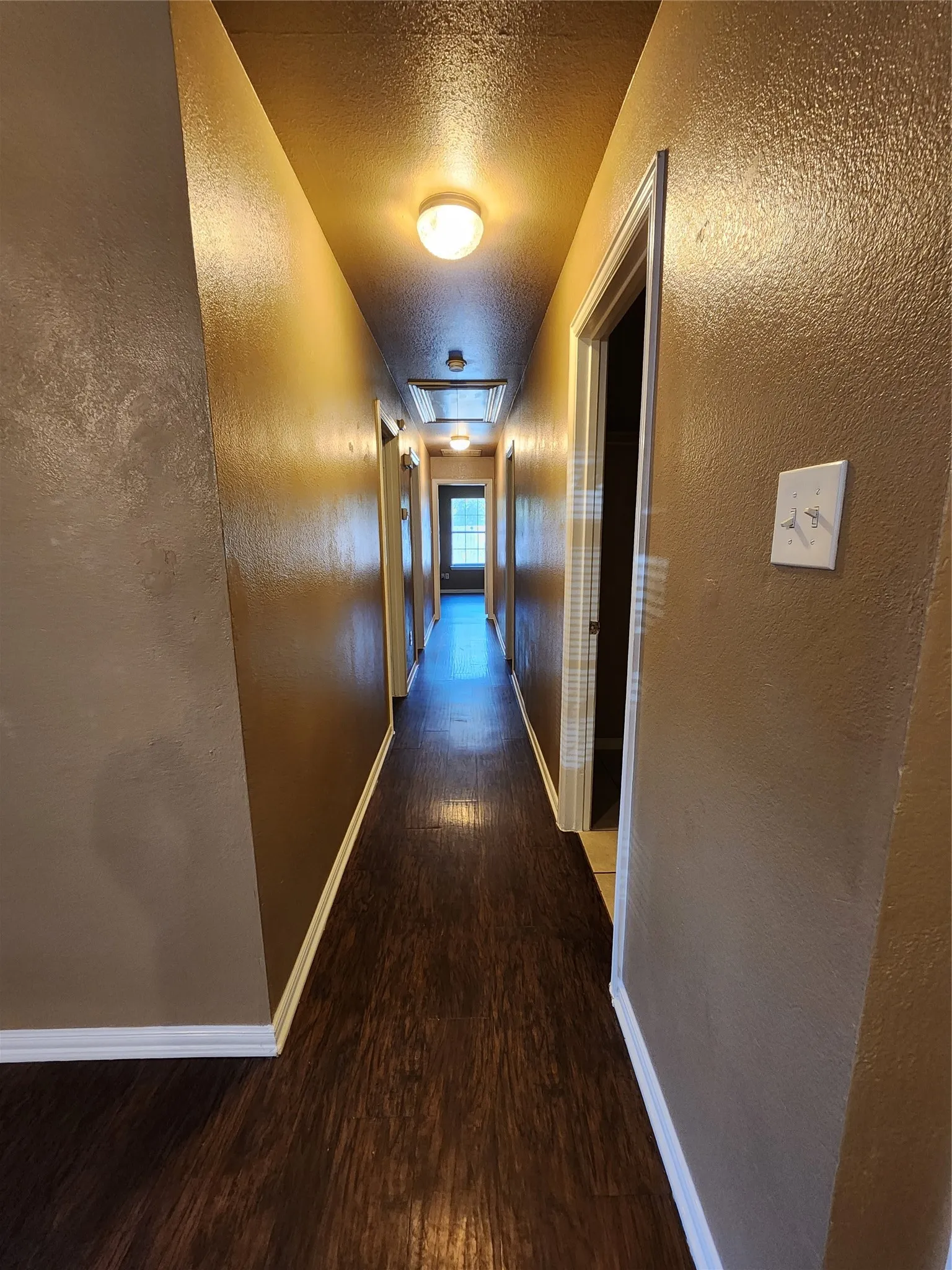 Duplex For Rent in Tarrant County , 2917 Van Horn Avenue, Fort Worth, Texas 76111, 3 Bedroom, 2 Bathroom, Garage spaces, 1,061 Sqft, built in 2006, mls#21356681, Real Estate Agent in Fort Worth, Homes For Rent in Tarrant county, Homes For Rent in Fort Worth, Realtor in Fort Worth Texas, Real Estate Brokerage Independent Realty Texas, Luminita Cordes Realtor