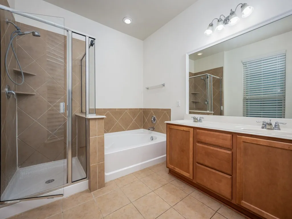 Single Family Residence For Rent in Tarrant County , 8737 Maple Ridge Trail, Fort Worth, Texas 76244, 4 Bedroom, 2 Bathroom, 2 Garage spaces, 2,215 Sqft, built in 2013, mls#21356670, Real Estate Agent in Fort Worth, Homes For Rent in Tarrant county, Homes For Rent in Fort Worth, Realtor in Fort Worth Texas, Real Estate Brokerage Independent Realty Texas, Luminita Cordes Realtor
