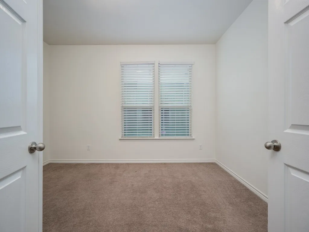 Single Family Residence For Rent in Tarrant County , 8737 Maple Ridge Trail, Fort Worth, Texas 76244, 4 Bedroom, 2 Bathroom, 2 Garage spaces, 2,215 Sqft, built in 2013, mls#21356670, Real Estate Agent in Fort Worth, Homes For Rent in Tarrant county, Homes For Rent in Fort Worth, Realtor in Fort Worth Texas, Real Estate Brokerage Independent Realty Texas, Luminita Cordes Realtor