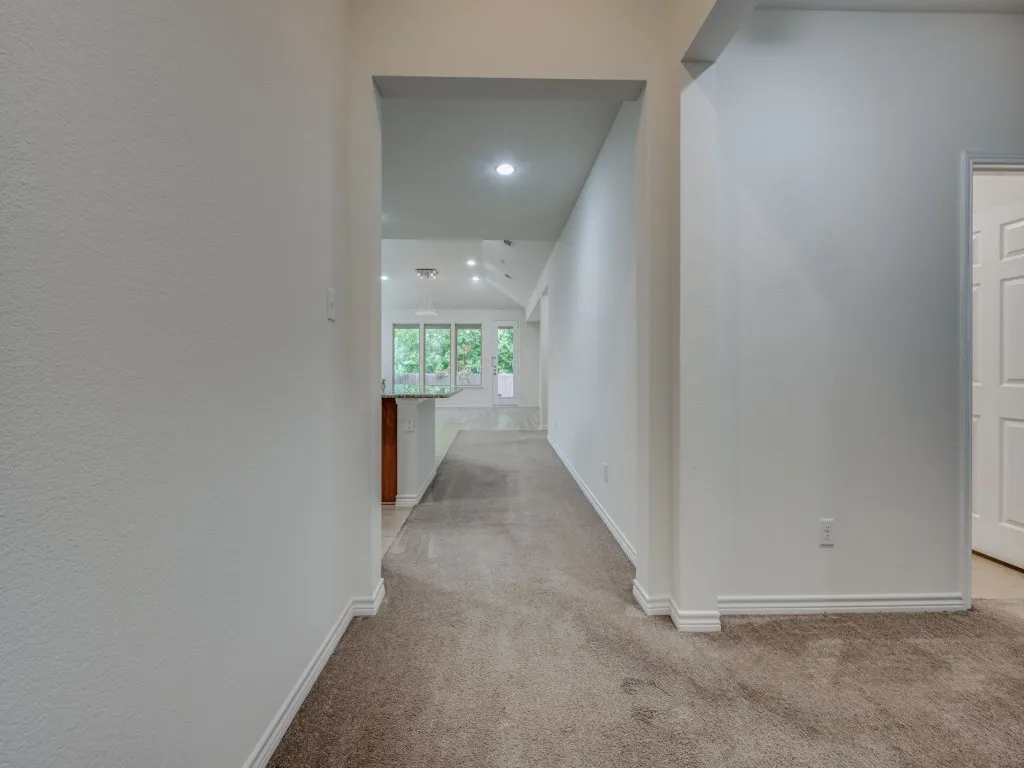 Single Family Residence For Rent in Tarrant County , 8737 Maple Ridge Trail, Fort Worth, Texas 76244, 4 Bedroom, 2 Bathroom, 2 Garage spaces, 2,215 Sqft, built in 2013, mls#21356670, Real Estate Agent in Fort Worth, Homes For Rent in Tarrant county, Homes For Rent in Fort Worth, Realtor in Fort Worth Texas, Real Estate Brokerage Independent Realty Texas, Luminita Cordes Realtor