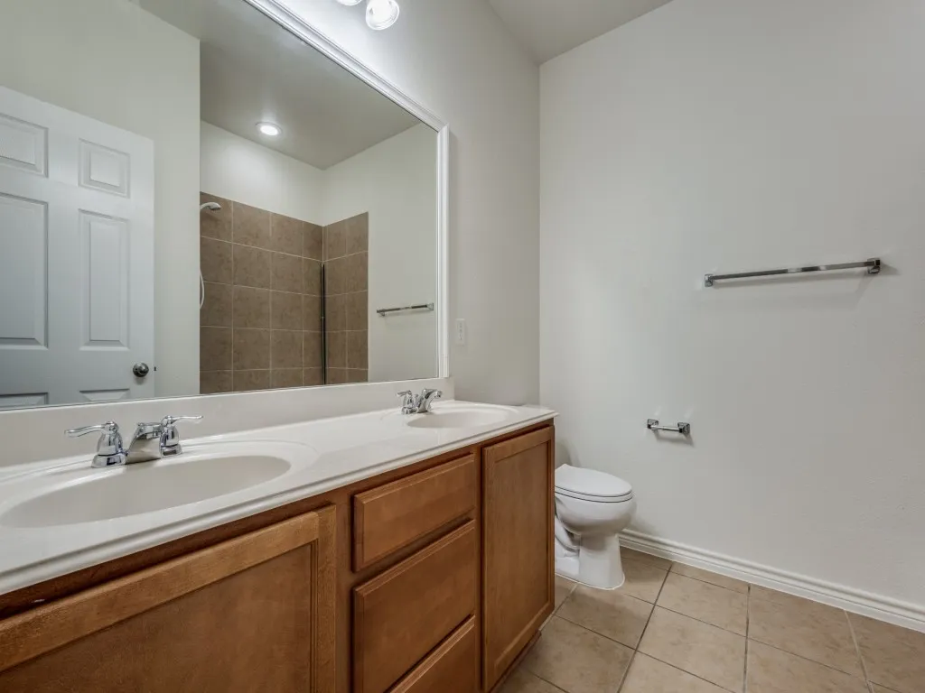 Single Family Residence For Rent in Tarrant County , 8737 Maple Ridge Trail, Fort Worth, Texas 76244, 4 Bedroom, 2 Bathroom, 2 Garage spaces, 2,215 Sqft, built in 2013, mls#21356670, Real Estate Agent in Fort Worth, Homes For Rent in Tarrant county, Homes For Rent in Fort Worth, Realtor in Fort Worth Texas, Real Estate Brokerage Independent Realty Texas, Luminita Cordes Realtor