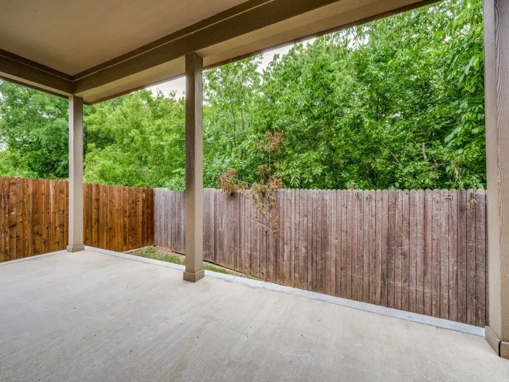 Single Family Residence For Rent in Tarrant County , 8737 Maple Ridge Trail, Fort Worth, Texas 76244, 4 Bedroom, 2 Bathroom, 2 Garage spaces, 2,215 Sqft, built in 2013, mls#21356670, Real Estate Agent in Fort Worth, Homes For Rent in Tarrant county, Homes For Rent in Fort Worth, Realtor in Fort Worth Texas, Real Estate Brokerage Independent Realty Texas, Luminita Cordes Realtor