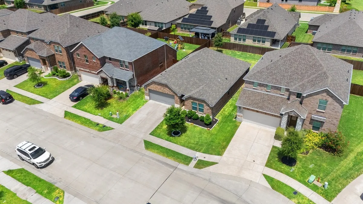Single Family Residence For Sale in Rockwall County , 309 Edmund Lane, Fate, Texas 75087, 3 Bedroom, 2 Bathroom, 2 Garage spaces, 1,622 Sqft, built in 2020, mls#21356651, Real Estate Agent in Fate, Homes For Sale in Rockwall county, Homes For Sale in Fate, Realtor in Fate Texas, Real Estate Brokerage Independent Realty Texas, Luminita Cordes Realtor