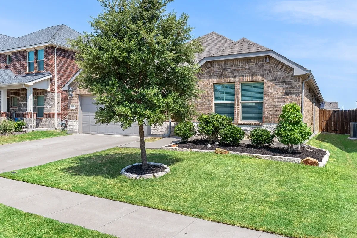 Single Family Residence For Sale in Rockwall County , 309 Edmund Lane, Fate, Texas 75087, 3 Bedroom, 2 Bathroom, 2 Garage spaces, 1,622 Sqft, built in 2020, mls#21356651, Real Estate Agent in Fate, Homes For Sale in Rockwall county, Homes For Sale in Fate, Realtor in Fate Texas, Real Estate Brokerage Independent Realty Texas, Luminita Cordes Realtor