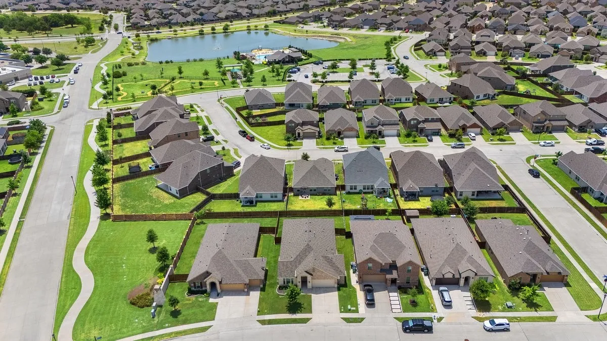 Single Family Residence For Sale in Rockwall County , 309 Edmund Lane, Fate, Texas 75087, 3 Bedroom, 2 Bathroom, 2 Garage spaces, 1,622 Sqft, built in 2020, mls#21356651, Real Estate Agent in Fate, Homes For Sale in Rockwall county, Homes For Sale in Fate, Realtor in Fate Texas, Real Estate Brokerage Independent Realty Texas, Luminita Cordes Realtor