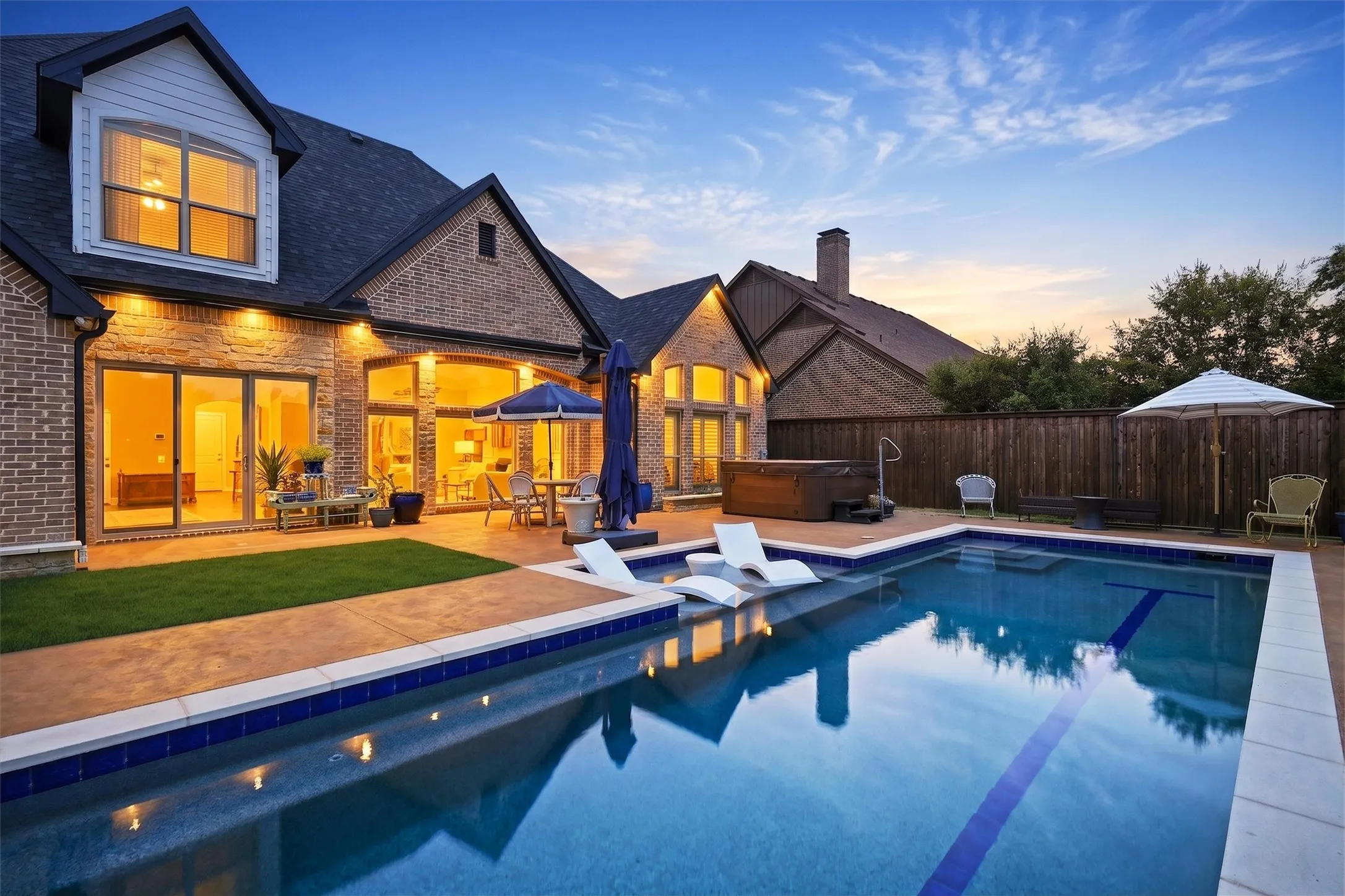 Single Family Residence For Sale in Grayson County , 2611 Silverado Trail, Sherman, Texas 75092, 4 Bedroom, 3 Bathroom, 2 Garage spaces, 3,497 Sqft, built in 2005, mls#21356445, Real Estate Agent in Sherman, Homes For Sale in Grayson county, Homes For Sale in Sherman, Realtor in Sherman Texas, Real Estate Brokerage Independent Realty Texas, Luminita Cordes Realtor