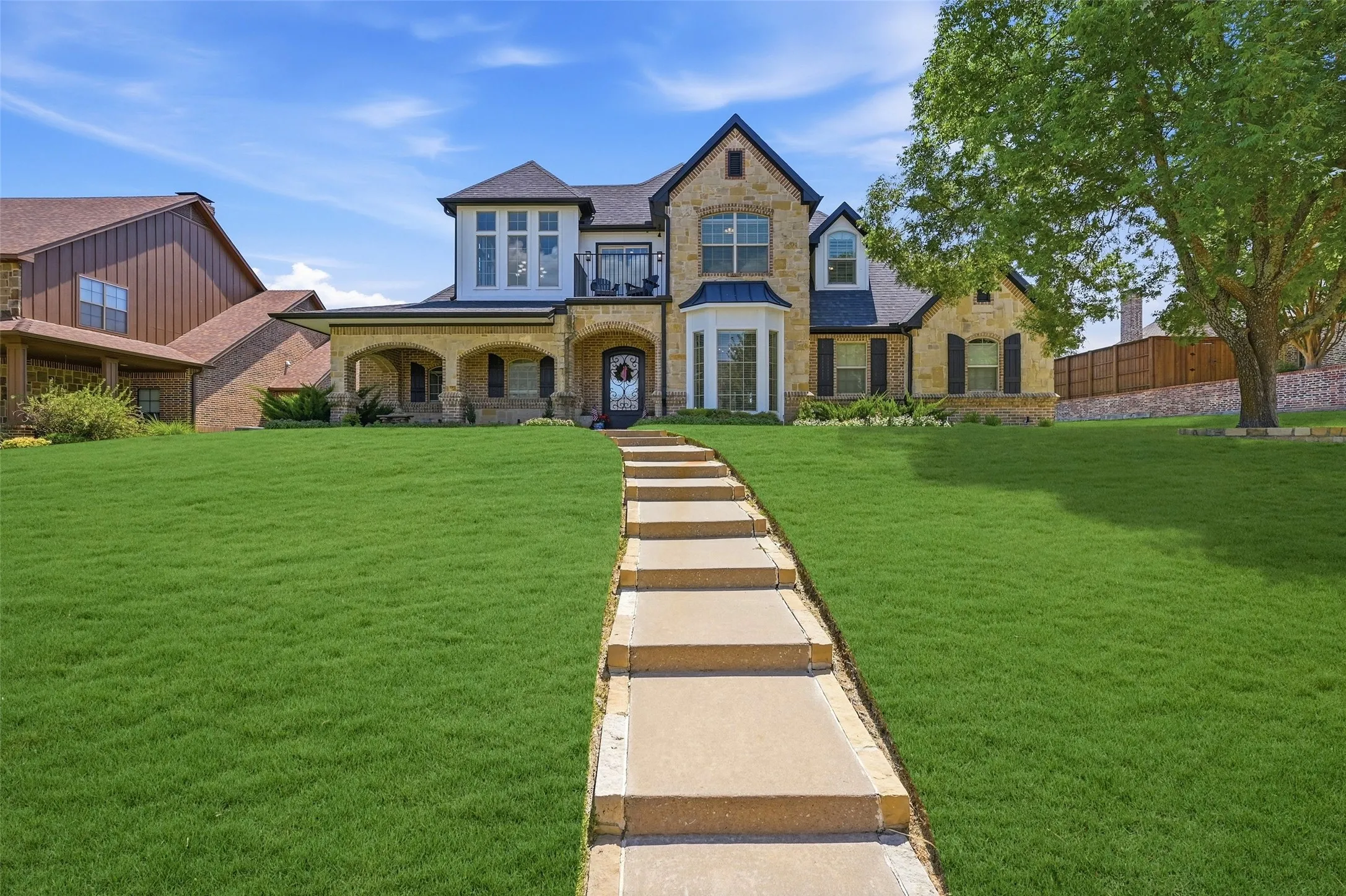 Single Family Residence For Sale in Grayson County , 2611 Silverado Trail, Sherman, Texas 75092, 4 Bedroom, 3 Bathroom, 2 Garage spaces, 3,497 Sqft, built in 2005, mls#21356445, Real Estate Agent in Sherman, Homes For Sale in Grayson county, Homes For Sale in Sherman, Realtor in Sherman Texas, Real Estate Brokerage Independent Realty Texas, Luminita Cordes Realtor