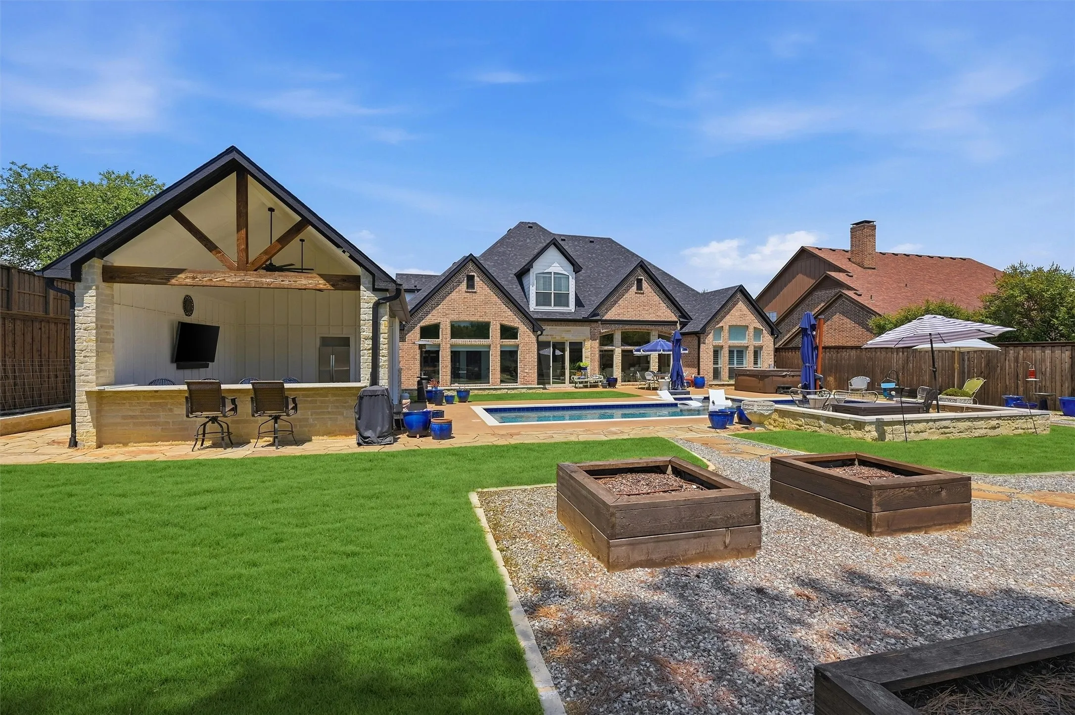 Single Family Residence For Sale in Grayson County , 2611 Silverado Trail, Sherman, Texas 75092, 4 Bedroom, 3 Bathroom, 2 Garage spaces, 3,497 Sqft, built in 2005, mls#21356445, Real Estate Agent in Sherman, Homes For Sale in Grayson county, Homes For Sale in Sherman, Realtor in Sherman Texas, Real Estate Brokerage Independent Realty Texas, Luminita Cordes Realtor