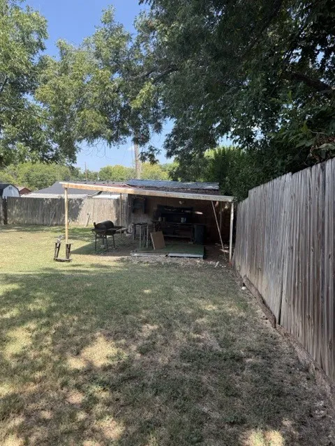 Single Family Residence For Sale in Mc Lennan County , 3815 Beverly Drive, Beverly Hills, Texas 76711, 3 Bedroom, 1 Bathroom, Garage spaces, 1,472 Sqft, built in 1948, mls#21356683, Real Estate Agent in Beverly Hills, Homes For Sale in Mc Lennan county, Homes For Sale in Beverly Hills, Realtor in Beverly Hills Texas, Real Estate Brokerage Independent Realty Texas, Luminita Cordes Realtor