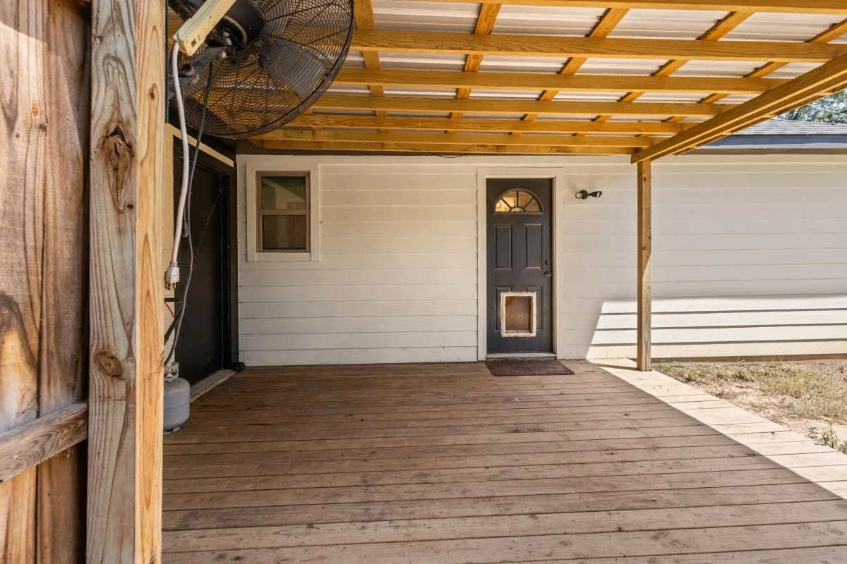 Single Family Residence For Sale in Henderson County , 6121 Choctaw Drive, Mabank, Texas 75156, 3 Bedroom, 2 Bathroom, 1 Garage spaces, 1,144 Sqft, built in 2022, mls#21356698, Real Estate Agent in Mabank, Homes For Sale in Henderson county, Homes For Sale in Mabank, Realtor in Mabank Texas, Real Estate Brokerage Independent Realty Texas, Luminita Cordes Realtor