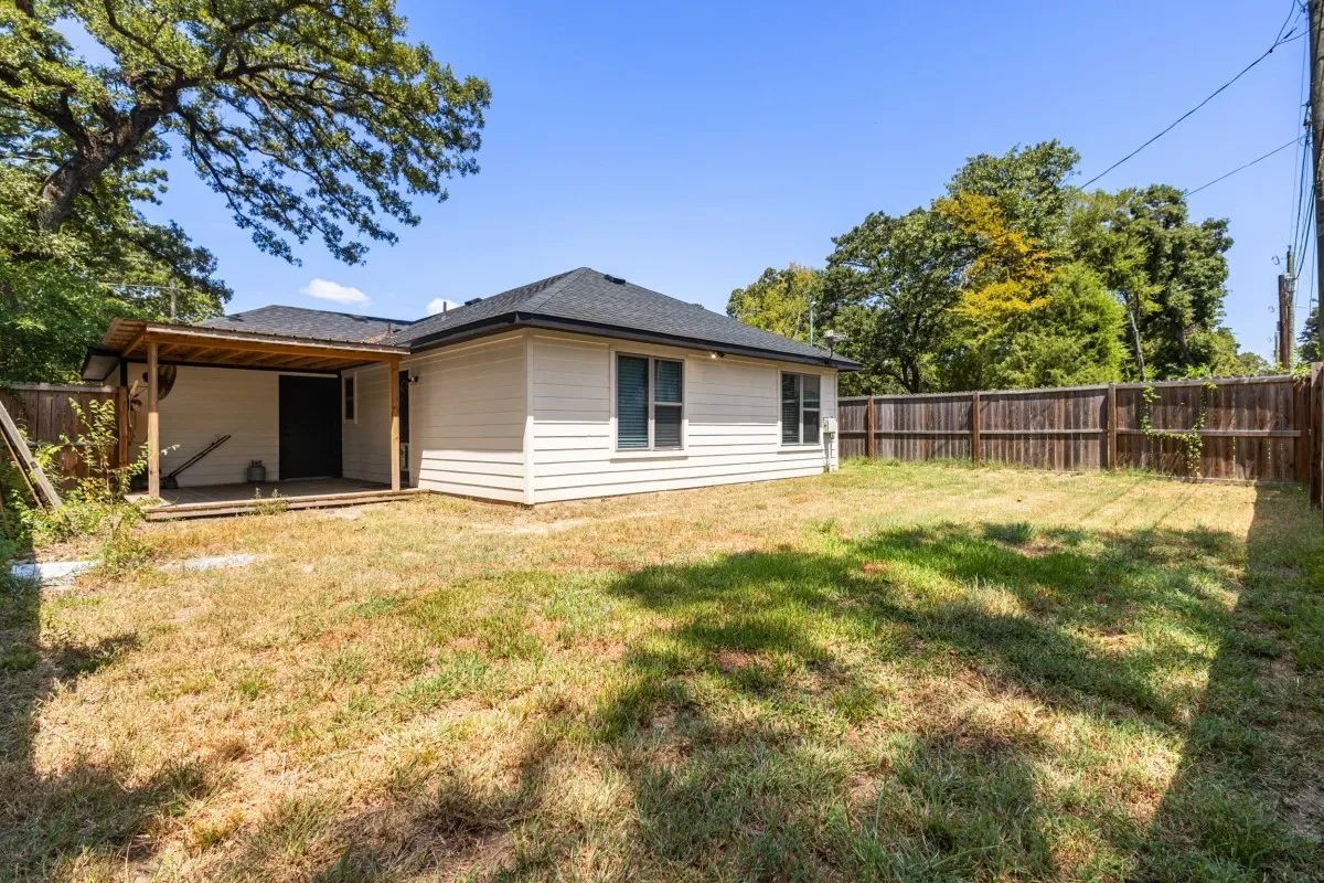 Single Family Residence For Sale in Henderson County , 6121 Choctaw Drive, Mabank, Texas 75156, 3 Bedroom, 2 Bathroom, 1 Garage spaces, 1,144 Sqft, built in 2022, mls#21356698, Real Estate Agent in Mabank, Homes For Sale in Henderson county, Homes For Sale in Mabank, Realtor in Mabank Texas, Real Estate Brokerage Independent Realty Texas, Luminita Cordes Realtor