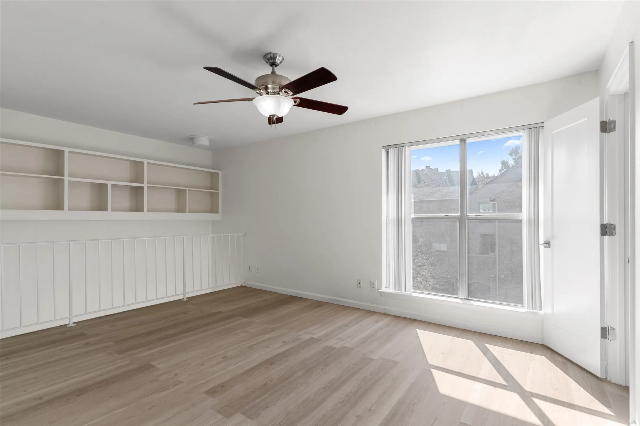 Condominium For Rent in Dallas County , 4211 Holland Avenue, Dallas, Texas 75219, 1 Bedroom, 1 Bathroom, Garage spaces, 632 Sqft, built in 1970, mls#21330966, Real Estate Agent in Dallas, Homes For Rent in Dallas county, Homes For Rent in Dallas, Realtor in Dallas Texas, Real Estate Brokerage Independent Realty Texas, Luminita Cordes Realtor