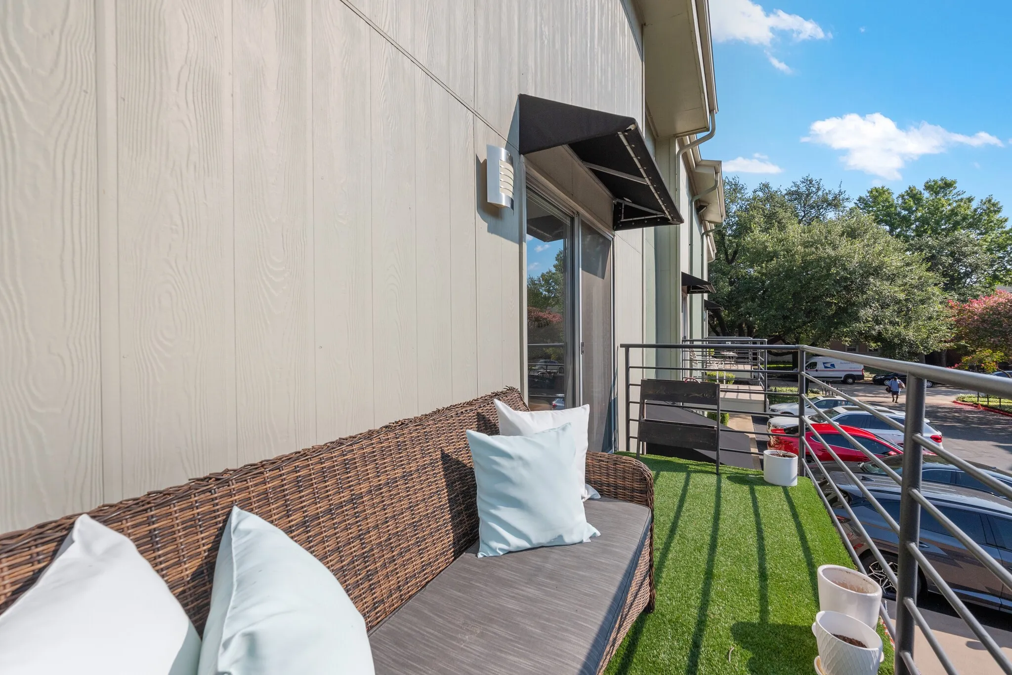 Condominium For Rent in Dallas County , 4211 Holland Avenue, Dallas, Texas 75219, 1 Bedroom, 1 Bathroom, Garage spaces, 632 Sqft, built in 1970, mls#21330966, Real Estate Agent in Dallas, Homes For Rent in Dallas county, Homes For Rent in Dallas, Realtor in Dallas Texas, Real Estate Brokerage Independent Realty Texas, Luminita Cordes Realtor
