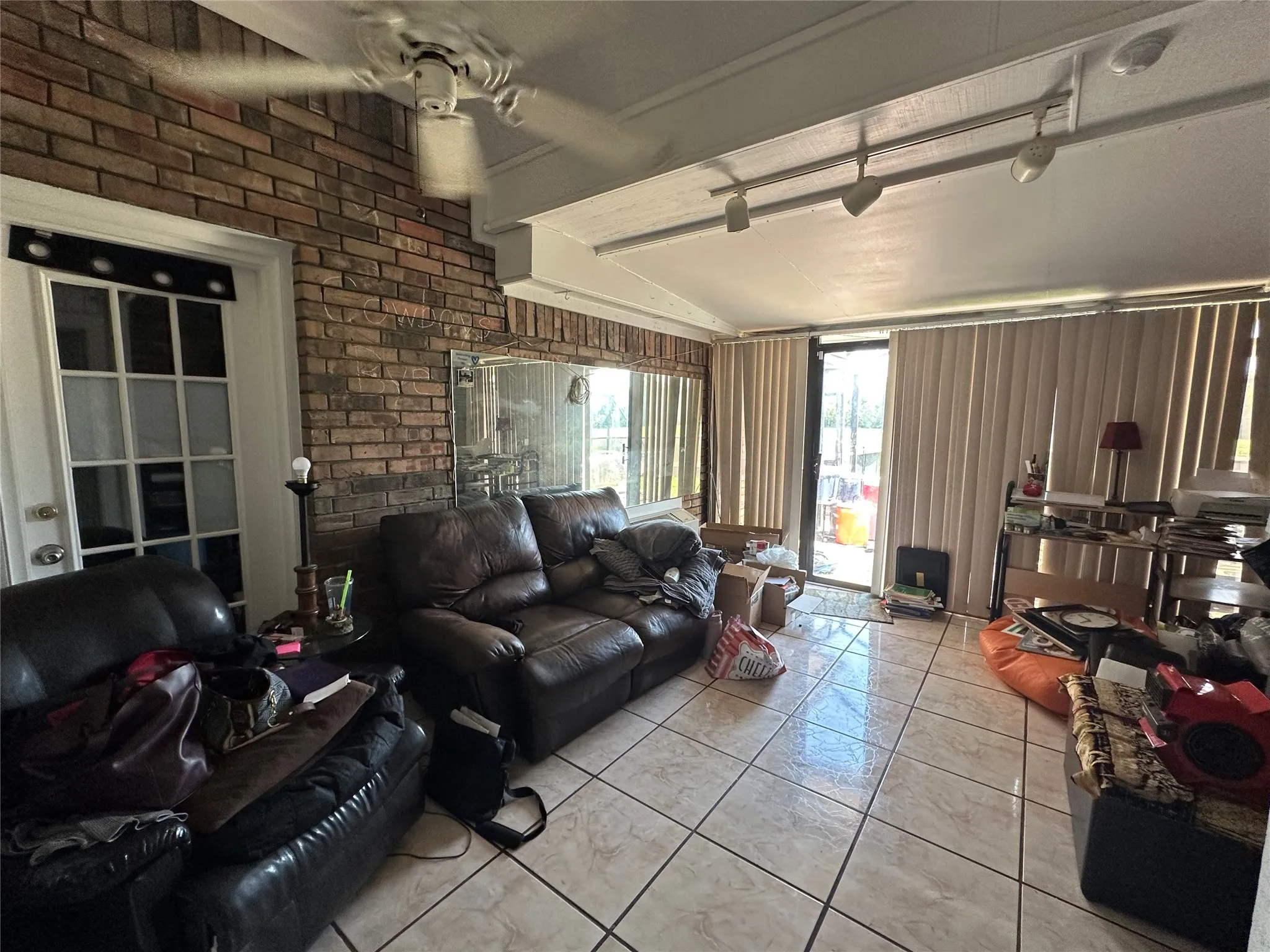 Single Family Residence For Sale in Dallas County , 1412 Paula Lane, Mesquite, Texas 75149, 4 Bedroom, 3 Bathroom, 2 Garage spaces, 2,051 Sqft, built in 1989, mls#21355669, Real Estate Agent in Mesquite, Homes For Sale in Dallas county, Homes For Sale in Mesquite, Realtor in Mesquite Texas, Real Estate Brokerage Independent Realty Texas, Luminita Cordes Realtor