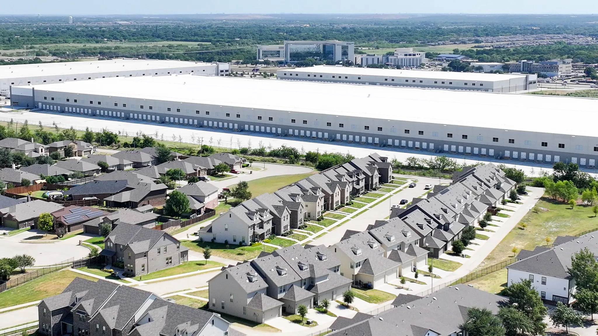 Townhouse For Rent in Tarrant County , 441 Milverton Drive, Fort Worth, Texas 76036, 4 Bedroom, 3 Bathroom, 2 Garage spaces, 1,924 Sqft, built in 2021, mls#21356721, Real Estate Agent in Fort Worth, Homes For Rent in Tarrant county, Homes For Rent in Fort Worth, Realtor in Fort Worth Texas, Real Estate Brokerage Independent Realty Texas, Luminita Cordes Realtor