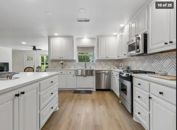 Single Family Residence For Rent in Tarrant County , 1212 W Murphy Road, Colleyville, Texas 76034, 3 Bedroom, 3 Bathroom, Garage spaces, 2,056 Sqft, built in 1960, mls#21356231, Real Estate Agent in Colleyville, Homes For Rent in Tarrant county, Homes For Rent in Colleyville, Realtor in Colleyville Texas, Real Estate Brokerage Independent Realty Texas, Luminita Cordes Realtor
