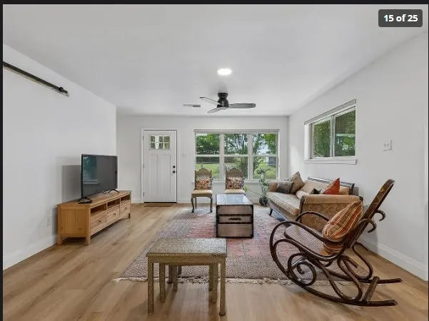 Single Family Residence For Rent in Tarrant County , 1212 W Murphy Road, Colleyville, Texas 76034, 3 Bedroom, 3 Bathroom, Garage spaces, 2,056 Sqft, built in 1960, mls#21356231, Real Estate Agent in Colleyville, Homes For Rent in Tarrant county, Homes For Rent in Colleyville, Realtor in Colleyville Texas, Real Estate Brokerage Independent Realty Texas, Luminita Cordes Realtor