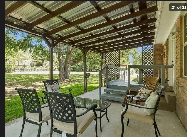 Single Family Residence For Rent in Tarrant County , 1212 W Murphy Road, Colleyville, Texas 76034, 3 Bedroom, 3 Bathroom, Garage spaces, 2,056 Sqft, built in 1960, mls#21356231, Real Estate Agent in Colleyville, Homes For Rent in Tarrant county, Homes For Rent in Colleyville, Realtor in Colleyville Texas, Real Estate Brokerage Independent Realty Texas, Luminita Cordes Realtor