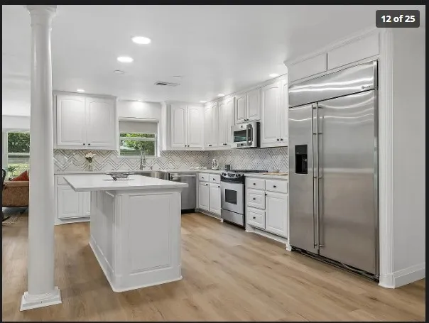 Single Family Residence For Rent in Tarrant County , 1212 W Murphy Road, Colleyville, Texas 76034, 3 Bedroom, 3 Bathroom, Garage spaces, 2,056 Sqft, built in 1960, mls#21356231, Real Estate Agent in Colleyville, Homes For Rent in Tarrant county, Homes For Rent in Colleyville, Realtor in Colleyville Texas, Real Estate Brokerage Independent Realty Texas, Luminita Cordes Realtor