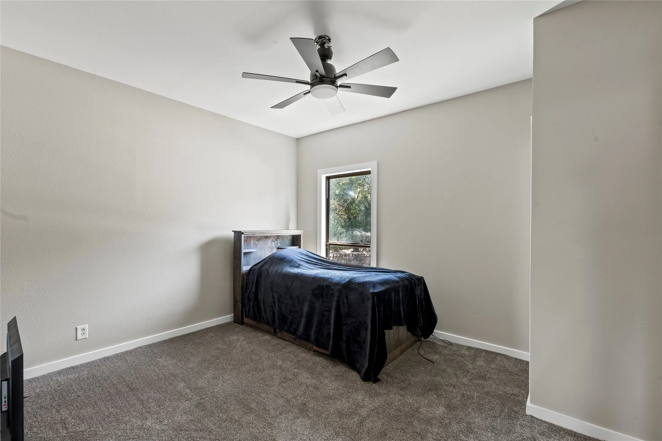 Single Family Residence For Sale in Henderson County , 109 Bayview Street, Gun Barrel City, Texas 75156, 4 Bedroom, 2 Bathroom, Garage spaces, 2,240 Sqft, built in 0, mls#21347569, Real Estate Agent in Gun Barrel City, Homes For Sale in Henderson county, Homes For Sale in Gun Barrel City, Realtor in Gun Barrel City Texas, Real Estate Brokerage Independent Realty Texas, Luminita Cordes Realtor
