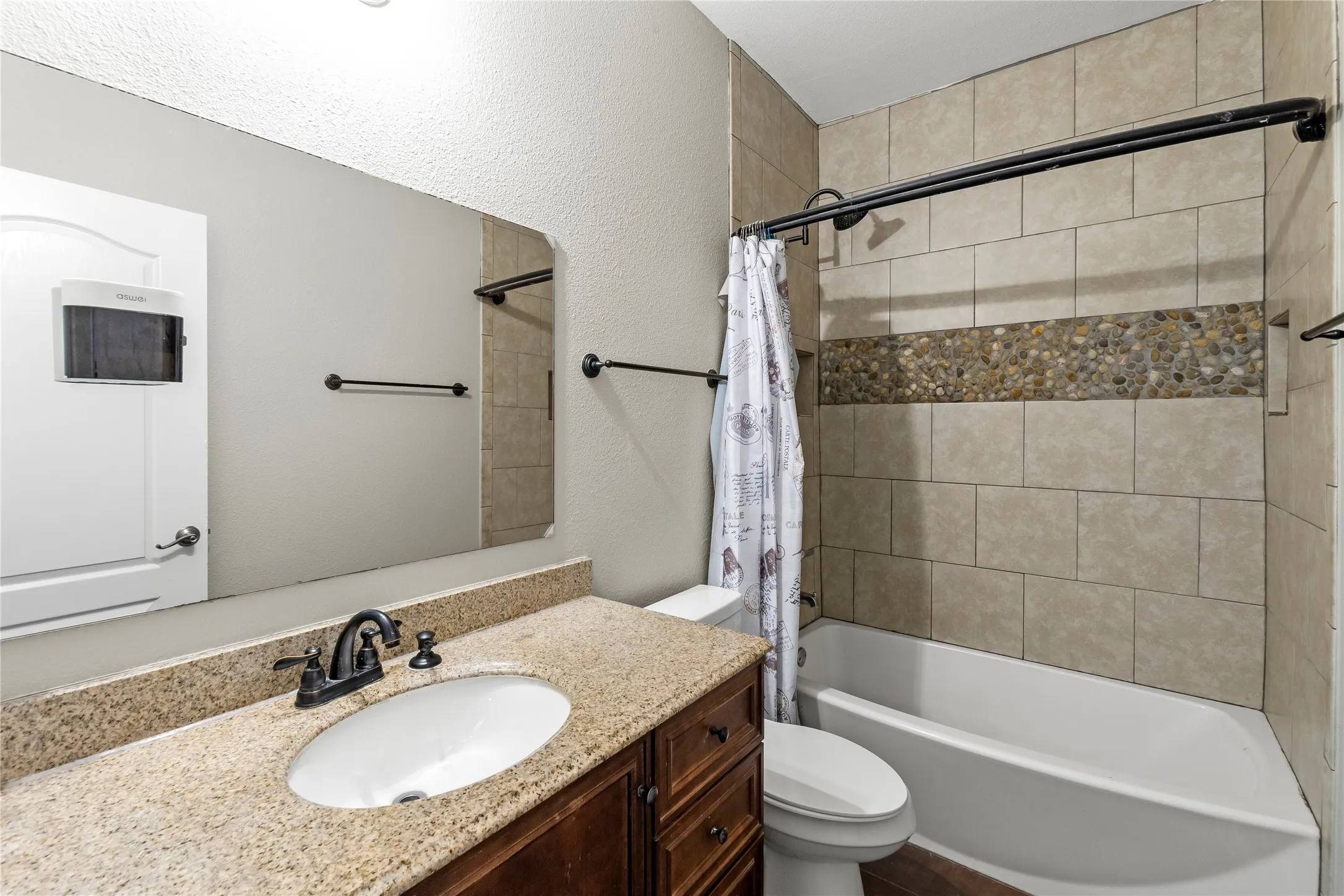 Single Family Residence For Sale in Henderson County , 109 Bayview Street, Gun Barrel City, Texas 75156, 4 Bedroom, 2 Bathroom, Garage spaces, 2,240 Sqft, built in 0, mls#21347569, Real Estate Agent in Gun Barrel City, Homes For Sale in Henderson county, Homes For Sale in Gun Barrel City, Realtor in Gun Barrel City Texas, Real Estate Brokerage Independent Realty Texas, Luminita Cordes Realtor