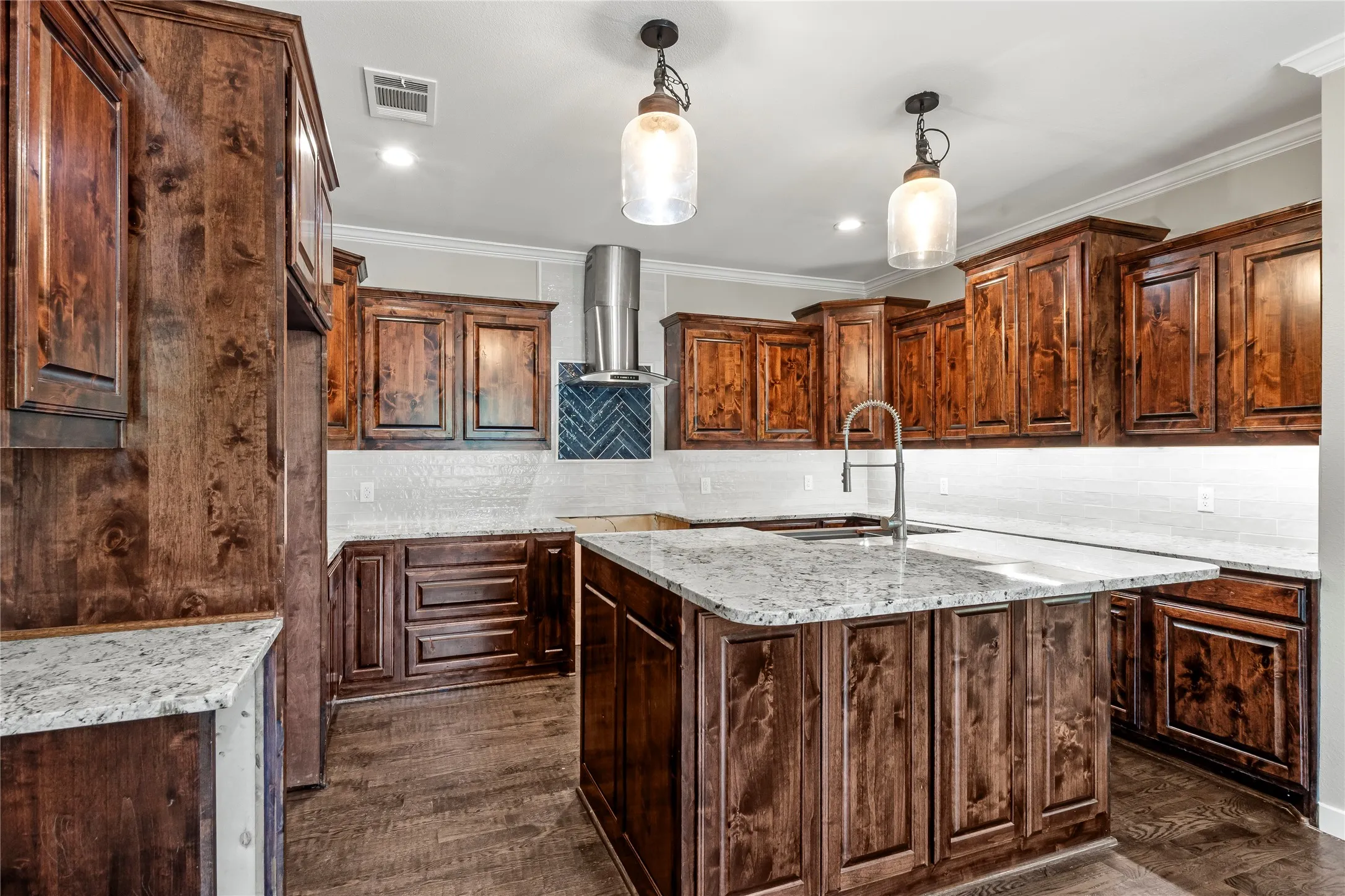 Single Family Residence For Sale in Henderson County , 109 Bayview Street, Gun Barrel City, Texas 75156, 4 Bedroom, 2 Bathroom, Garage spaces, 2,240 Sqft, built in 0, mls#21347569, Real Estate Agent in Gun Barrel City, Homes For Sale in Henderson county, Homes For Sale in Gun Barrel City, Realtor in Gun Barrel City Texas, Real Estate Brokerage Independent Realty Texas, Luminita Cordes Realtor
