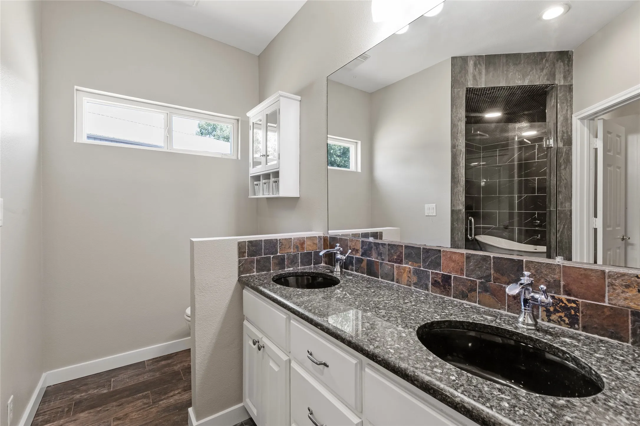 Single Family Residence For Sale in Henderson County , 109 Bayview Street, Gun Barrel City, Texas 75156, 4 Bedroom, 2 Bathroom, Garage spaces, 2,240 Sqft, built in 0, mls#21347569, Real Estate Agent in Gun Barrel City, Homes For Sale in Henderson county, Homes For Sale in Gun Barrel City, Realtor in Gun Barrel City Texas, Real Estate Brokerage Independent Realty Texas, Luminita Cordes Realtor