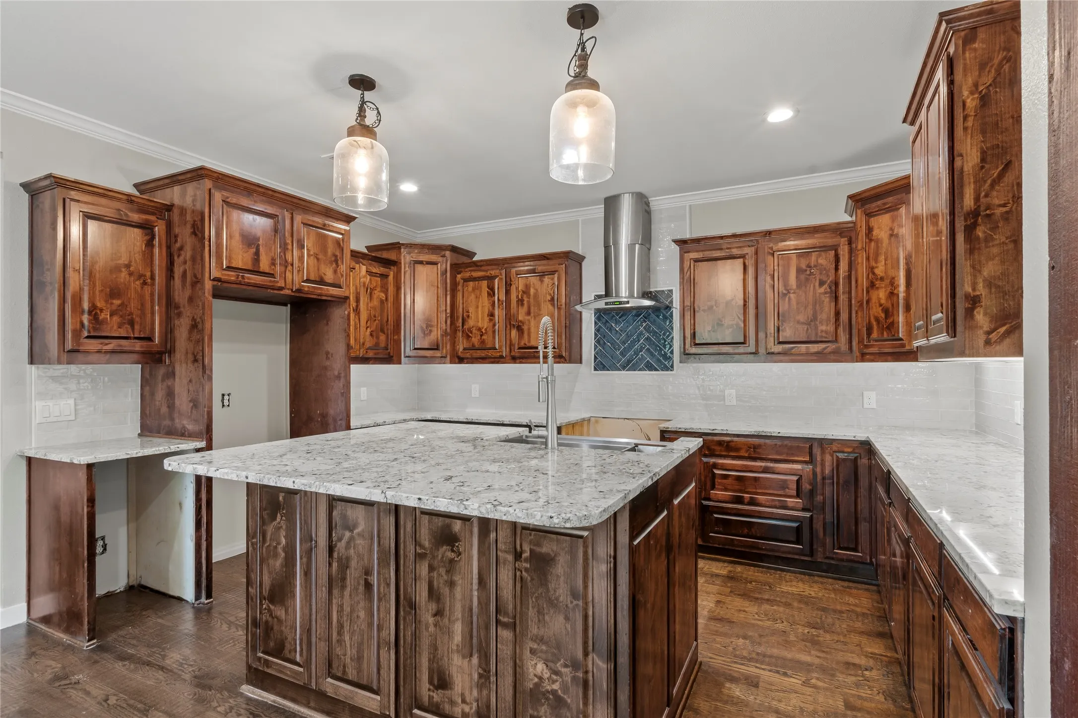 Single Family Residence For Sale in Henderson County , 109 Bayview Street, Gun Barrel City, Texas 75156, 4 Bedroom, 2 Bathroom, Garage spaces, 2,240 Sqft, built in 0, mls#21347569, Real Estate Agent in Gun Barrel City, Homes For Sale in Henderson county, Homes For Sale in Gun Barrel City, Realtor in Gun Barrel City Texas, Real Estate Brokerage Independent Realty Texas, Luminita Cordes Realtor
