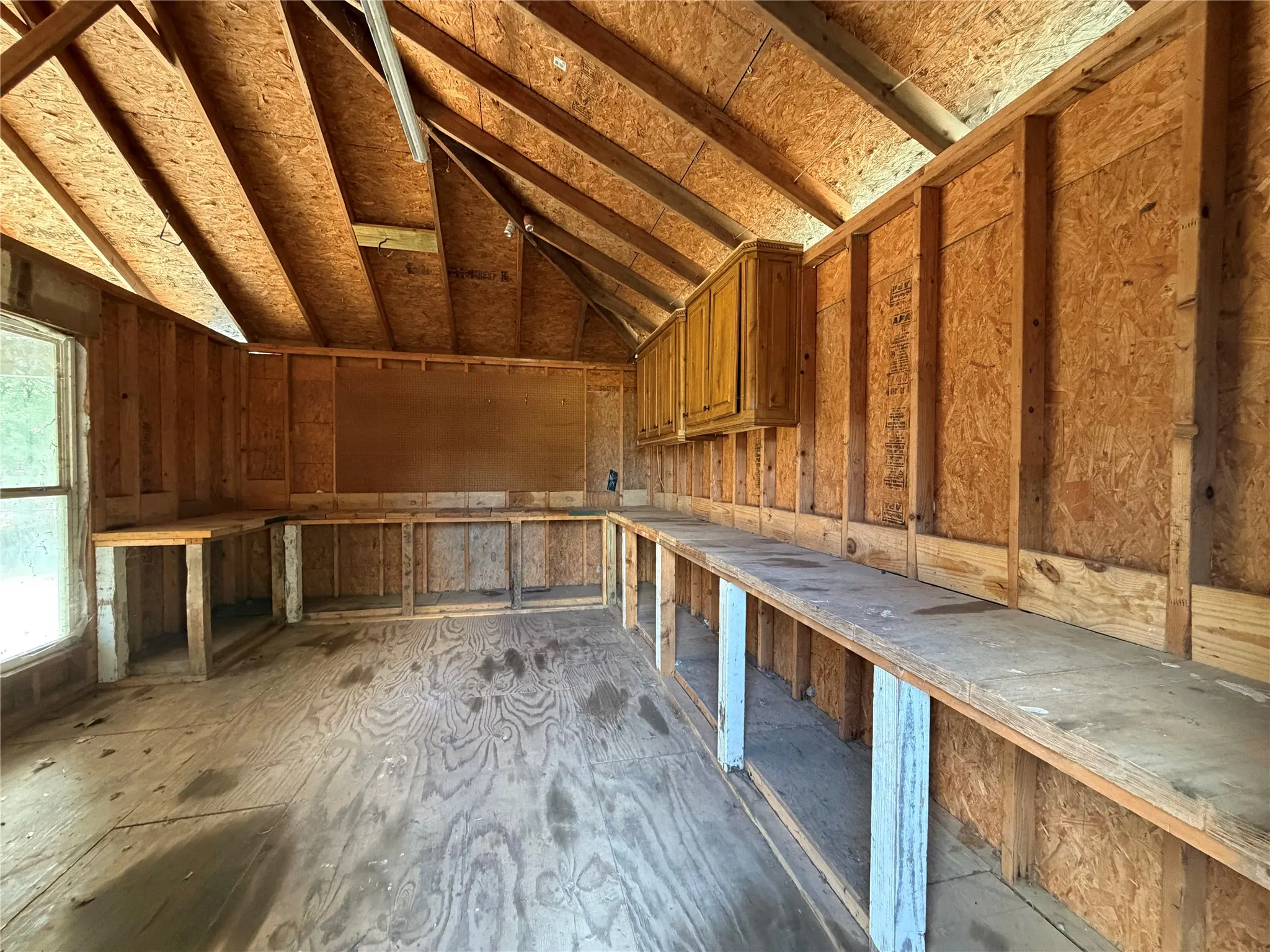 Single Family Residence For Sale in Henderson County , 109 Bayview Street, Gun Barrel City, Texas 75156, 4 Bedroom, 2 Bathroom, Garage spaces, 2,240 Sqft, built in 0, mls#21347569, Real Estate Agent in Gun Barrel City, Homes For Sale in Henderson county, Homes For Sale in Gun Barrel City, Realtor in Gun Barrel City Texas, Real Estate Brokerage Independent Realty Texas, Luminita Cordes Realtor