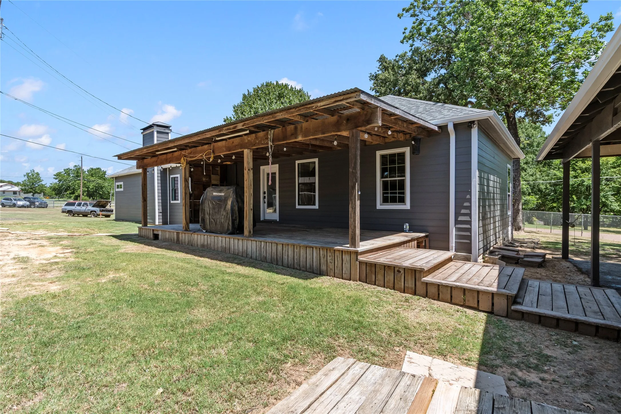 Single Family Residence For Sale in Henderson County , 109 Bayview Street, Gun Barrel City, Texas 75156, 4 Bedroom, 2 Bathroom, Garage spaces, 2,240 Sqft, built in 0, mls#21347569, Real Estate Agent in Gun Barrel City, Homes For Sale in Henderson county, Homes For Sale in Gun Barrel City, Realtor in Gun Barrel City Texas, Real Estate Brokerage Independent Realty Texas, Luminita Cordes Realtor