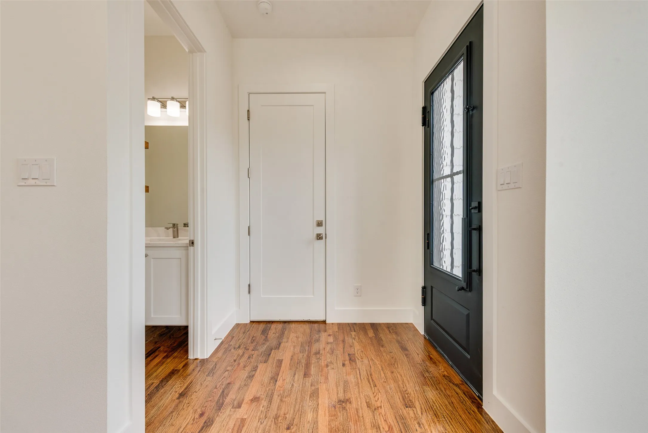 Duplex For Rent in Dallas County , 2408 Boyd Street, Dallas, Texas 75224, 3 Bedroom, 3 Bathroom, 2 Garage spaces, 2,155 Sqft, built in 2026, mls#21356746, Real Estate Agent in Dallas, Homes For Rent in Dallas county, Homes For Rent in Dallas, Realtor in Dallas Texas, Real Estate Brokerage Independent Realty Texas, Luminita Cordes Realtor