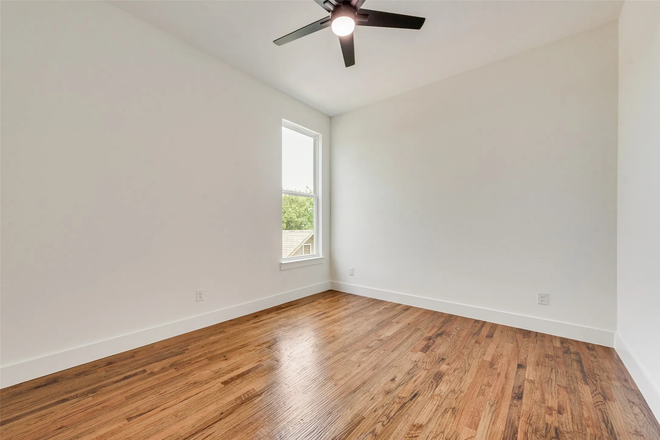 Duplex For Rent in Dallas County , 2408 Boyd Street, Dallas, Texas 75224, 3 Bedroom, 3 Bathroom, 2 Garage spaces, 2,155 Sqft, built in 2026, mls#21356746, Real Estate Agent in Dallas, Homes For Rent in Dallas county, Homes For Rent in Dallas, Realtor in Dallas Texas, Real Estate Brokerage Independent Realty Texas, Luminita Cordes Realtor