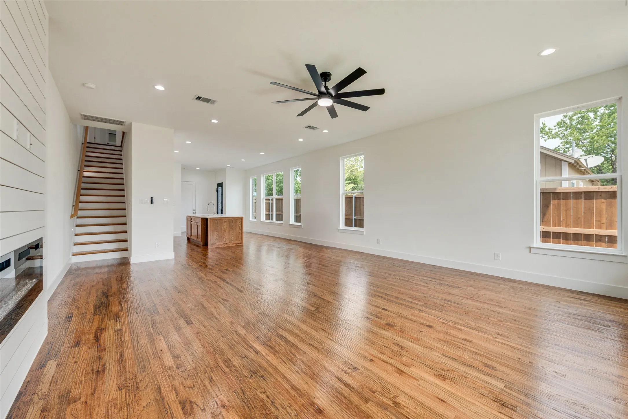 Duplex For Rent in Dallas County , 2408 Boyd Street, Dallas, Texas 75224, 3 Bedroom, 3 Bathroom, 2 Garage spaces, 2,155 Sqft, built in 2026, mls#21356746, Real Estate Agent in Dallas, Homes For Rent in Dallas county, Homes For Rent in Dallas, Realtor in Dallas Texas, Real Estate Brokerage Independent Realty Texas, Luminita Cordes Realtor
