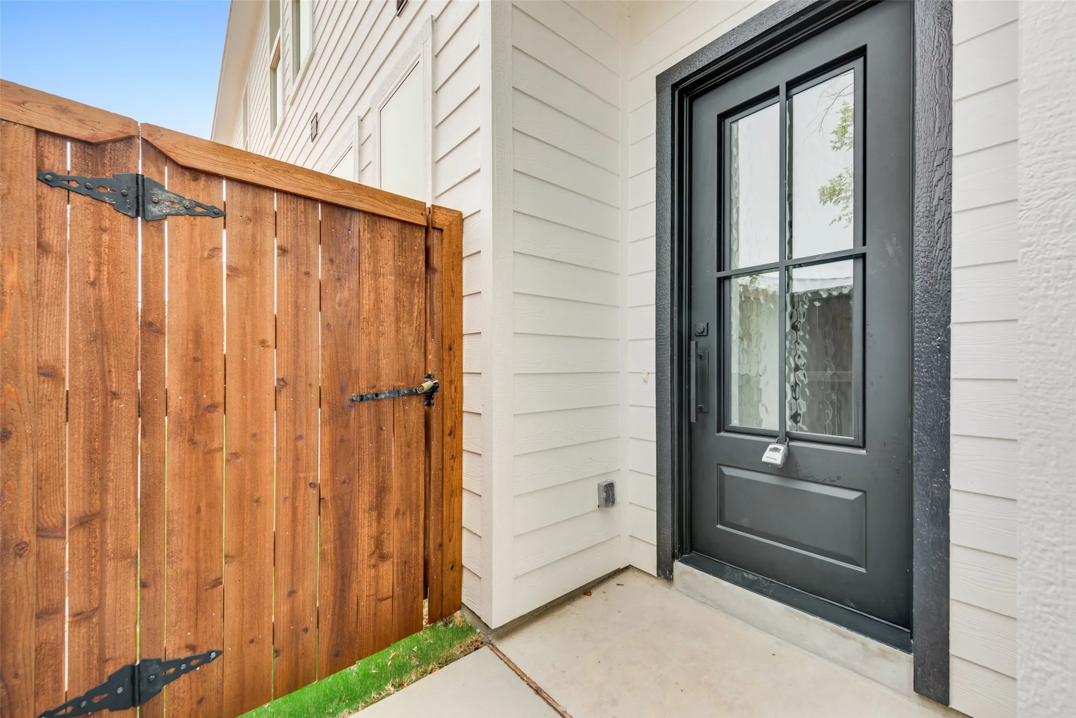 Duplex For Rent in Dallas County , 2408 Boyd Street, Dallas, Texas 75224, 3 Bedroom, 3 Bathroom, 2 Garage spaces, 2,155 Sqft, built in 2026, mls#21356746, Real Estate Agent in Dallas, Homes For Rent in Dallas county, Homes For Rent in Dallas, Realtor in Dallas Texas, Real Estate Brokerage Independent Realty Texas, Luminita Cordes Realtor