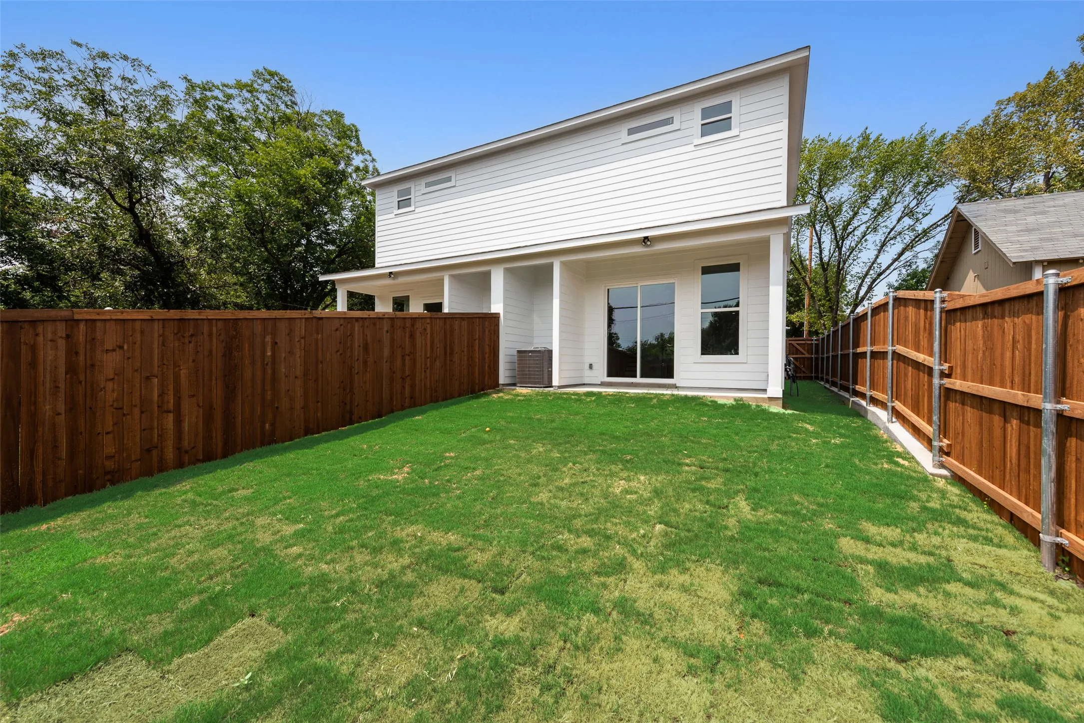 Duplex For Rent in Dallas County , 2408 Boyd Street, Dallas, Texas 75224, 3 Bedroom, 3 Bathroom, 2 Garage spaces, 2,155 Sqft, built in 2026, mls#21356746, Real Estate Agent in Dallas, Homes For Rent in Dallas county, Homes For Rent in Dallas, Realtor in Dallas Texas, Real Estate Brokerage Independent Realty Texas, Luminita Cordes Realtor