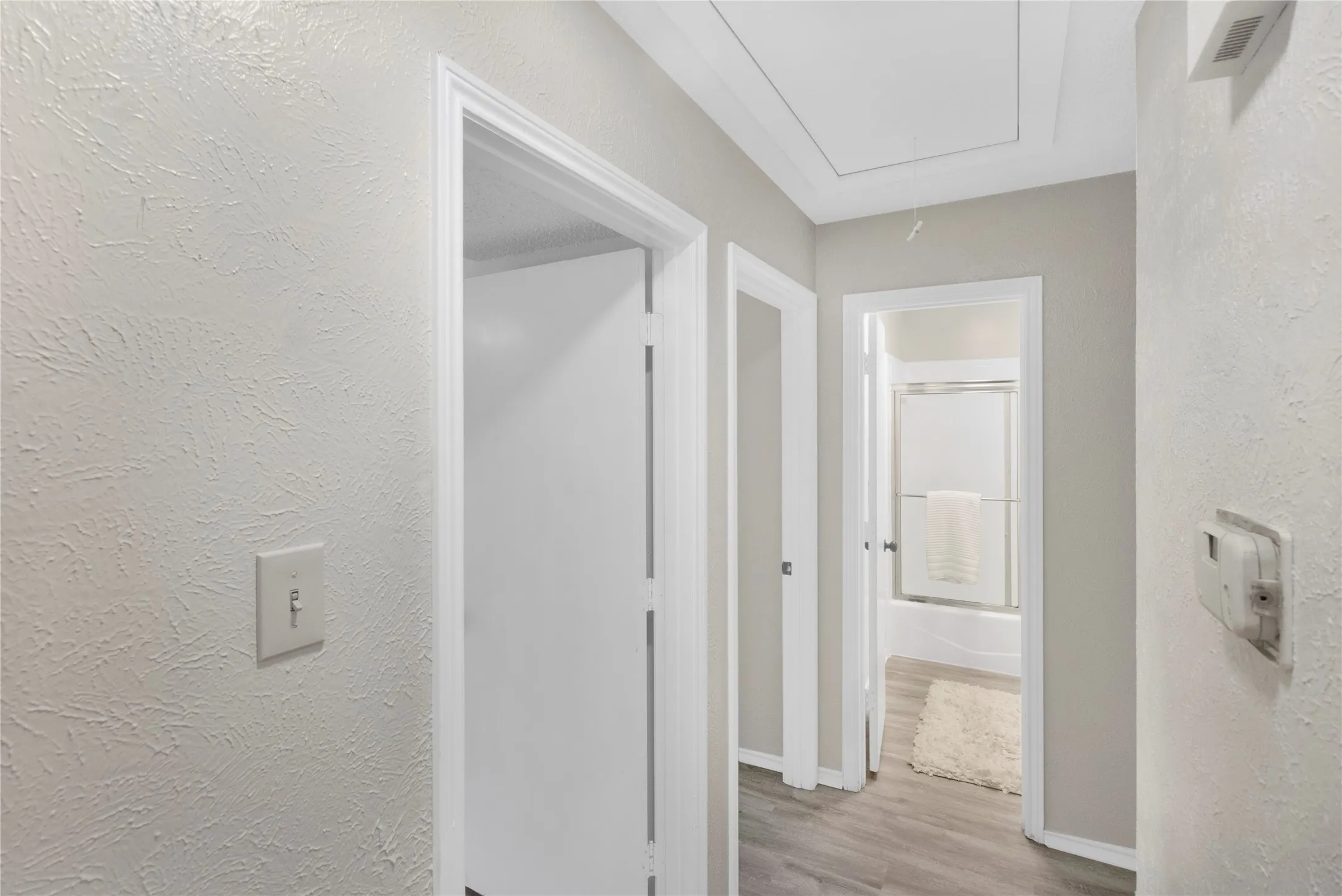 Single Family Residence For Sale in Dallas County , 430 Timberline Drive, Duncanville, Texas 75137, 3 Bedroom, 2 Bathroom, 2 Garage spaces, 1,928 Sqft, built in 1983, mls#21352960, Real Estate Agent in Duncanville, Homes For Sale in Dallas county, Homes For Sale in Duncanville, Realtor in Duncanville Texas, Real Estate Brokerage Independent Realty Texas, Luminita Cordes Realtor