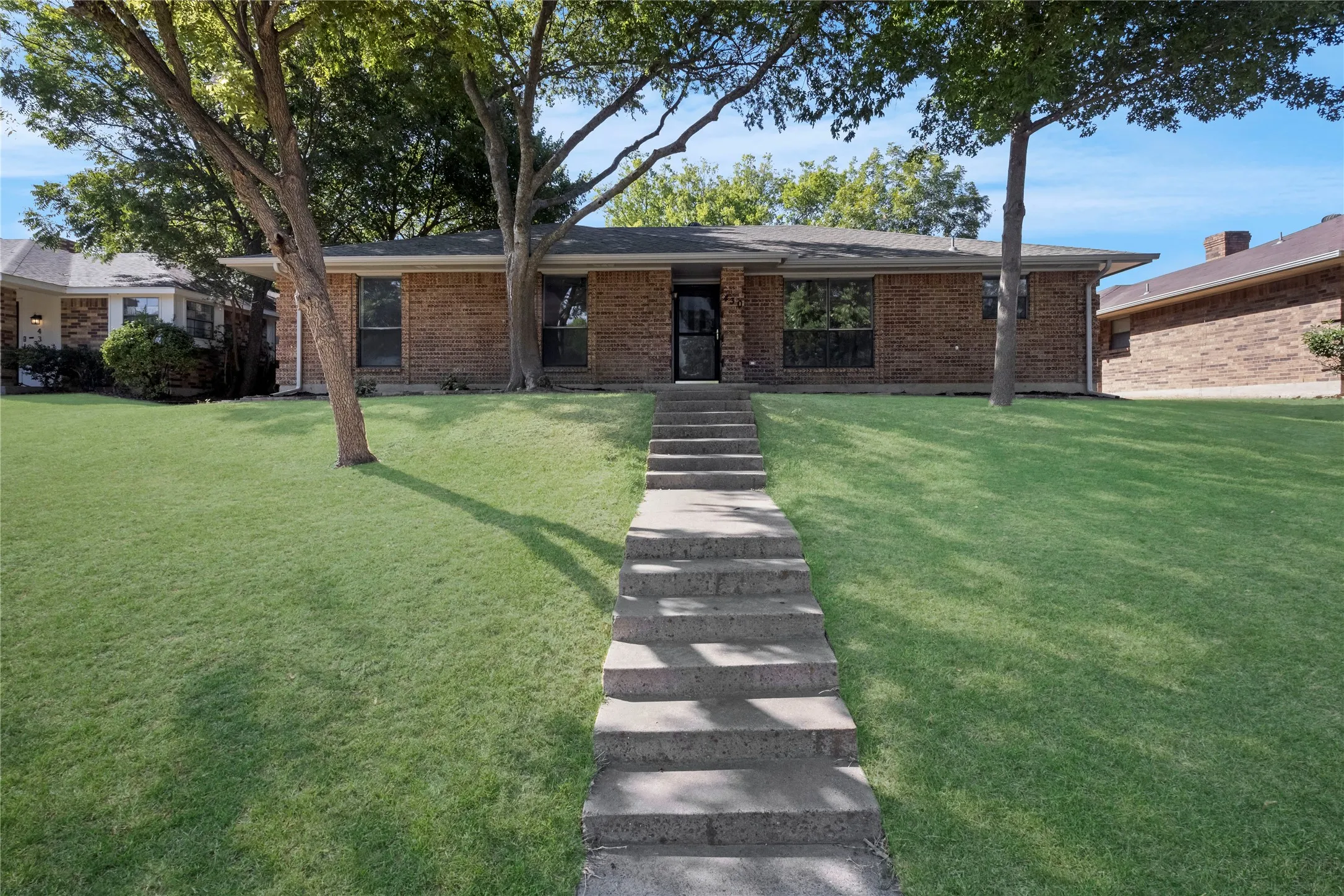 Single Family Residence For Sale in Dallas County , 430 Timberline Drive, Duncanville, Texas 75137, 3 Bedroom, 2 Bathroom, 2 Garage spaces, 1,928 Sqft, built in 1983, mls#21352960, Real Estate Agent in Duncanville, Homes For Sale in Dallas county, Homes For Sale in Duncanville, Realtor in Duncanville Texas, Real Estate Brokerage Independent Realty Texas, Luminita Cordes Realtor