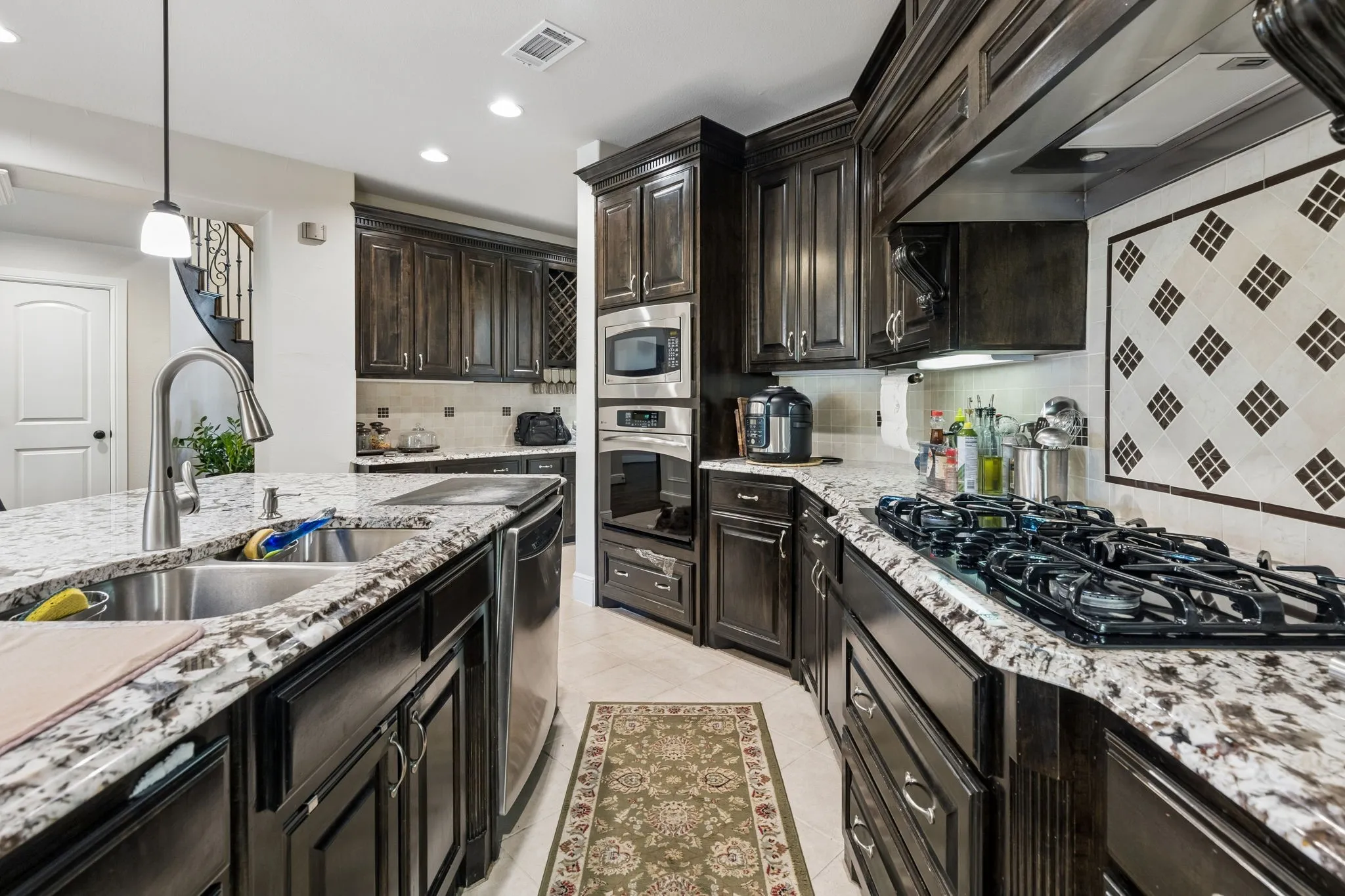 Single Family Residence For Sale in Collin County , 132 Townlake Drive, Prosper, Texas 75078, 4 Bedroom, 4 Bathroom, 3 Garage spaces, 4,383 Sqft, built in 2011, mls#21355306, Real Estate Agent in Prosper, Homes For Sale in Collin county, Homes For Sale in Prosper, Realtor in Prosper Texas, Real Estate Brokerage Independent Realty Texas, Luminita Cordes Realtor