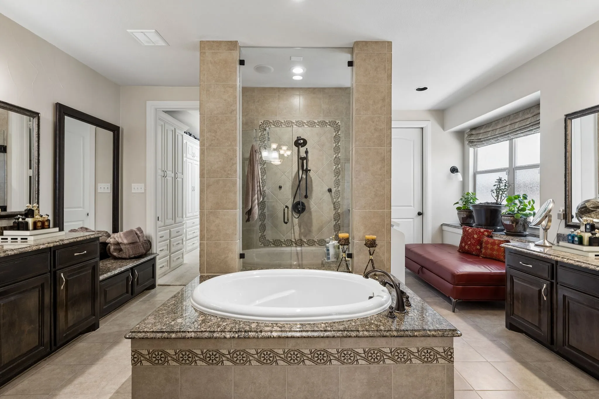 Single Family Residence For Sale in Collin County , 132 Townlake Drive, Prosper, Texas 75078, 4 Bedroom, 4 Bathroom, 3 Garage spaces, 4,383 Sqft, built in 2011, mls#21355306, Real Estate Agent in Prosper, Homes For Sale in Collin county, Homes For Sale in Prosper, Realtor in Prosper Texas, Real Estate Brokerage Independent Realty Texas, Luminita Cordes Realtor
