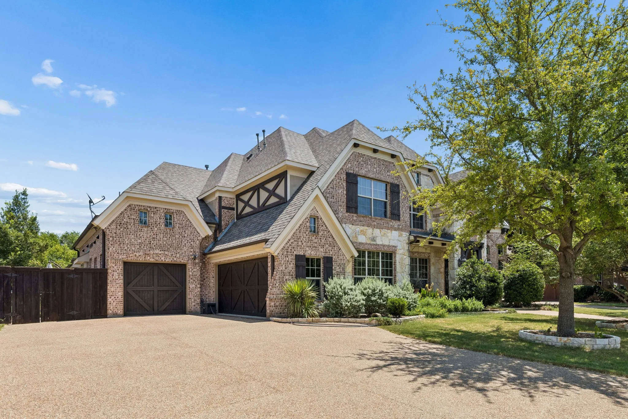 Single Family Residence For Sale in Collin County , 132 Townlake Drive, Prosper, Texas 75078, 4 Bedroom, 4 Bathroom, 3 Garage spaces, 4,383 Sqft, built in 2011, mls#21355306, Real Estate Agent in Prosper, Homes For Sale in Collin county, Homes For Sale in Prosper, Realtor in Prosper Texas, Real Estate Brokerage Independent Realty Texas, Luminita Cordes Realtor