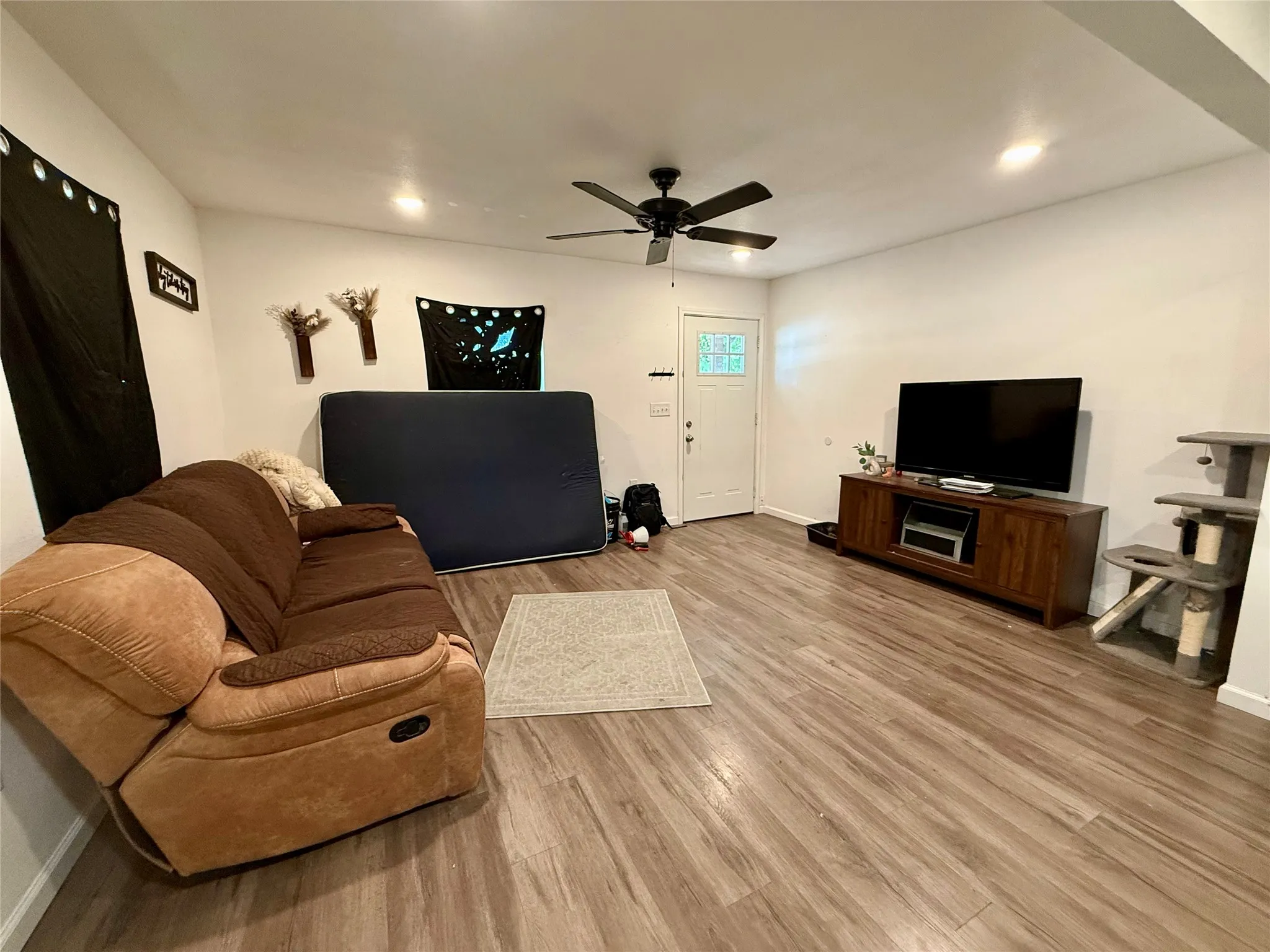 Single Family Residence For Sale in Mc Lennan County , 3632 N 22nd Street, Waco, Texas 76708, 3 Bedroom, 1 Bathroom, Garage spaces, 1,112 Sqft, built in 1951, Price $209,900, mls#21356727, Real Estate Agent in Waco, Homes For Sale in Mc Lennan county, Homes For Sale in Waco, Realtor in Waco Texas, Real Estate Brokerage Independent Realty Texas, Luminita Cordes Realtor