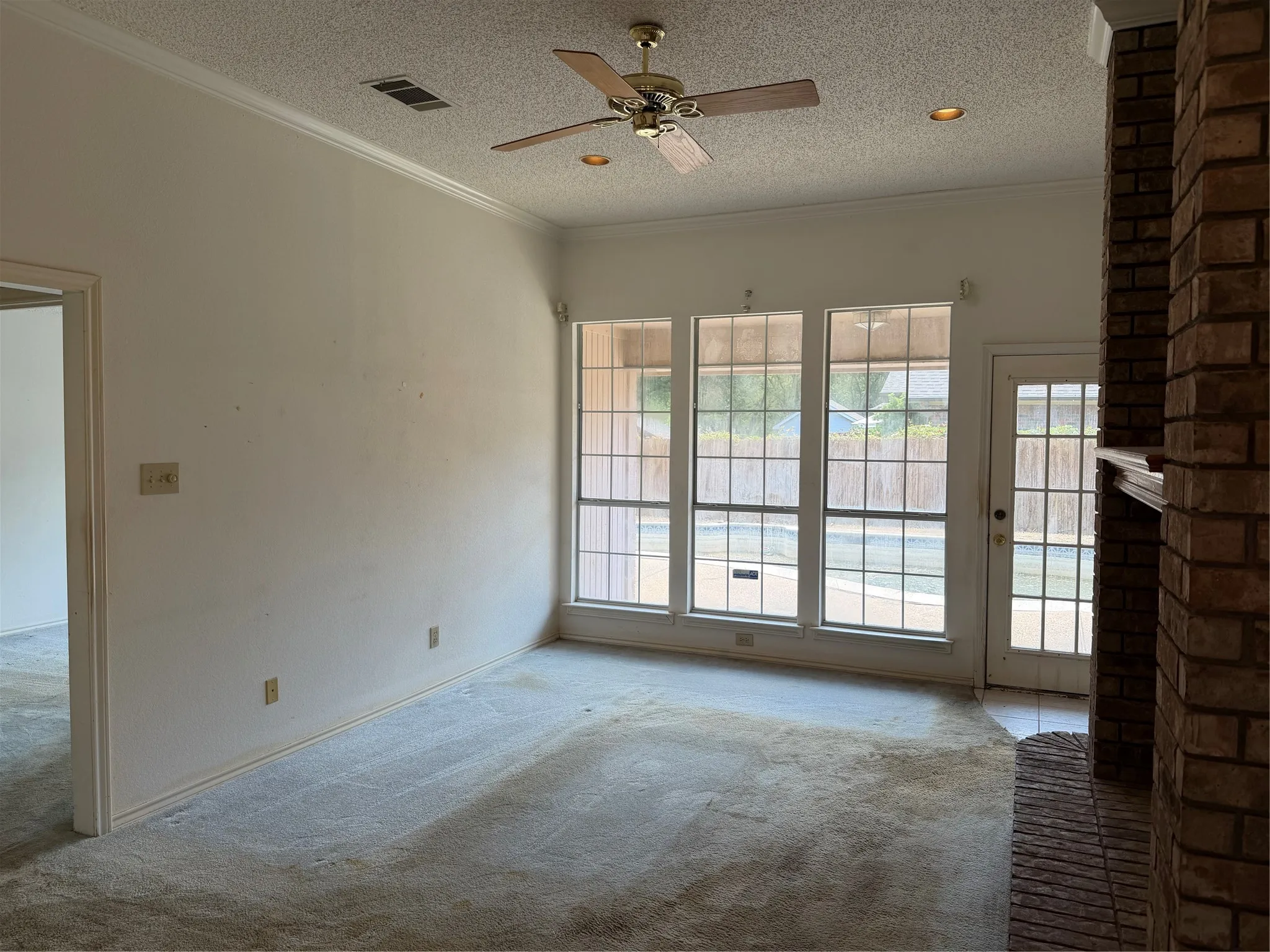 Single Family Residence For Sale in Dallas County , 1307 Sequoia Drive, Grand Prairie, Texas 75052, 4 Bedroom, 2 Bathroom, 2 Garage spaces, 2,101 Sqft, built in 1988, mls#21356762, Real Estate Agent in Grand Prairie, Homes For Sale in Dallas county, Homes For Sale in Grand Prairie, Realtor in Grand Prairie Texas, Real Estate Brokerage Independent Realty Texas, Luminita Cordes Realtor
