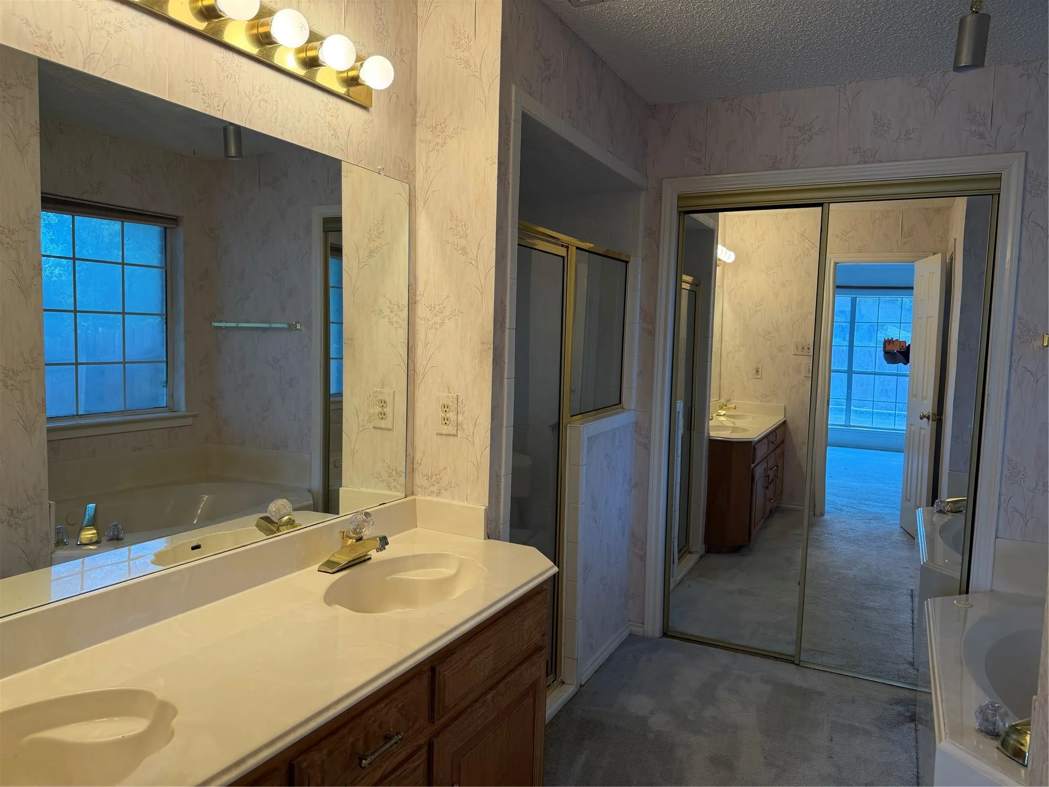 Single Family Residence For Sale in Dallas County , 1307 Sequoia Drive, Grand Prairie, Texas 75052, 4 Bedroom, 2 Bathroom, 2 Garage spaces, 2,101 Sqft, built in 1988, mls#21356762, Real Estate Agent in Grand Prairie, Homes For Sale in Dallas county, Homes For Sale in Grand Prairie, Realtor in Grand Prairie Texas, Real Estate Brokerage Independent Realty Texas, Luminita Cordes Realtor